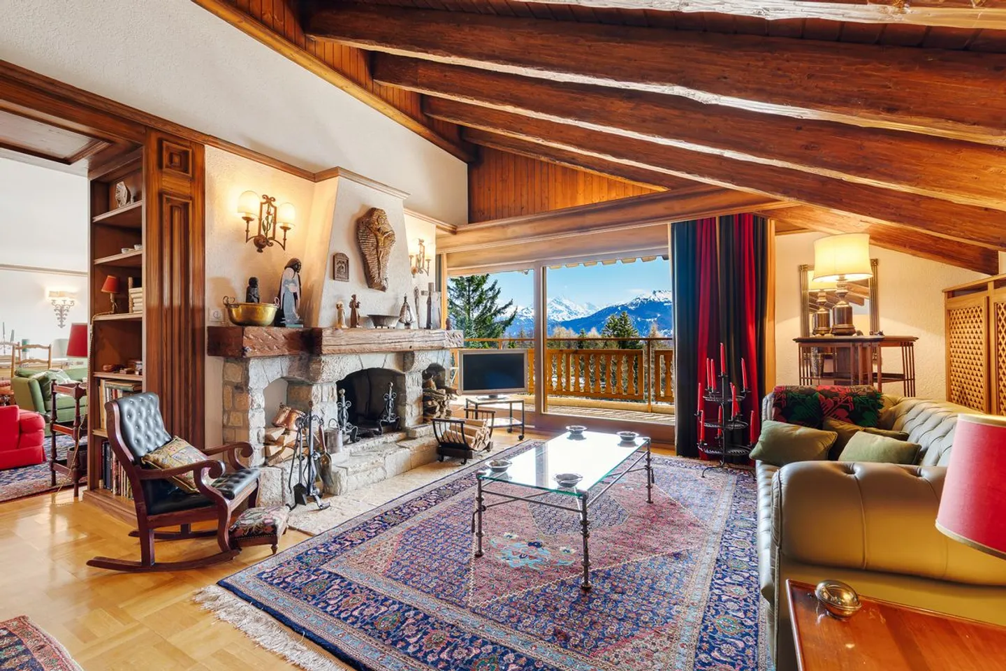 Attic of Superlatives with Panoramic View of the Gulf and the Alps - Photo 5 of 13