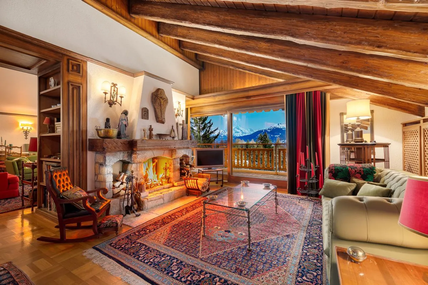 Attic of Superlatives with Panoramic View of the Gulf and the Alps - Photo 6 of 13
