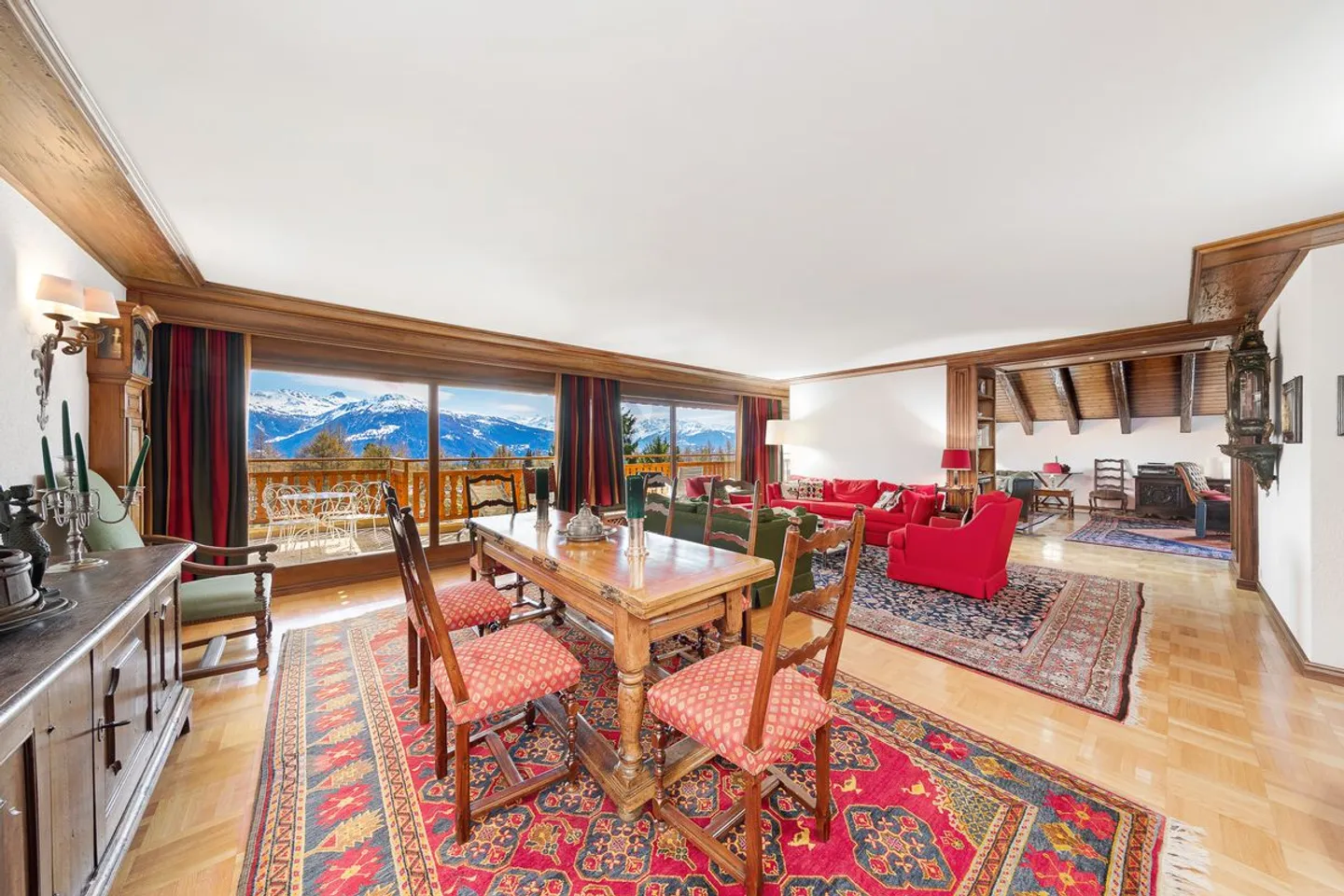 Attic of Superlatives with Panoramic View of the Gulf and the Alps - Photo 8 of 13