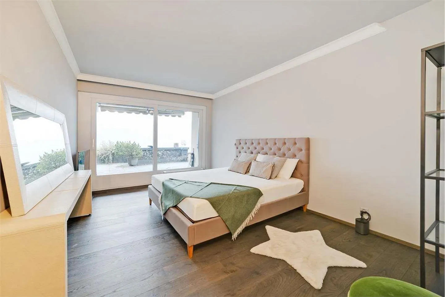 PRESTIGIÖSE 3.5-ZIMMER-WOHNUNG MIT SEEBLICK IN PORZA - Foto 4 von 13