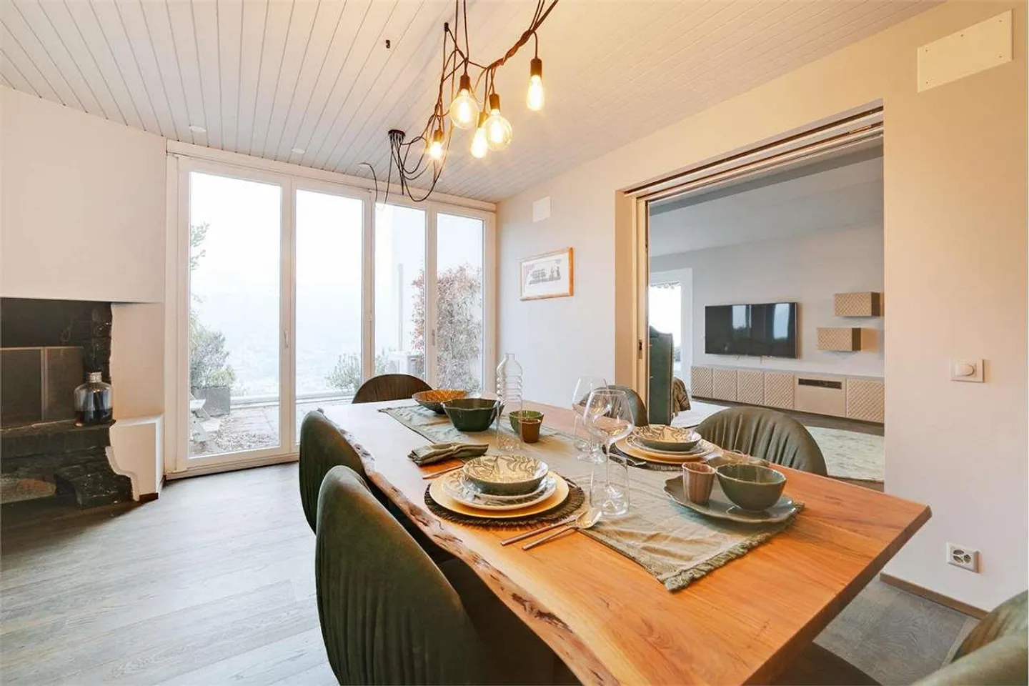 PRESTIGIÖSE 3.5-ZIMMER-WOHNUNG MIT SEEBLICK IN PORZA - Foto 9 von 13