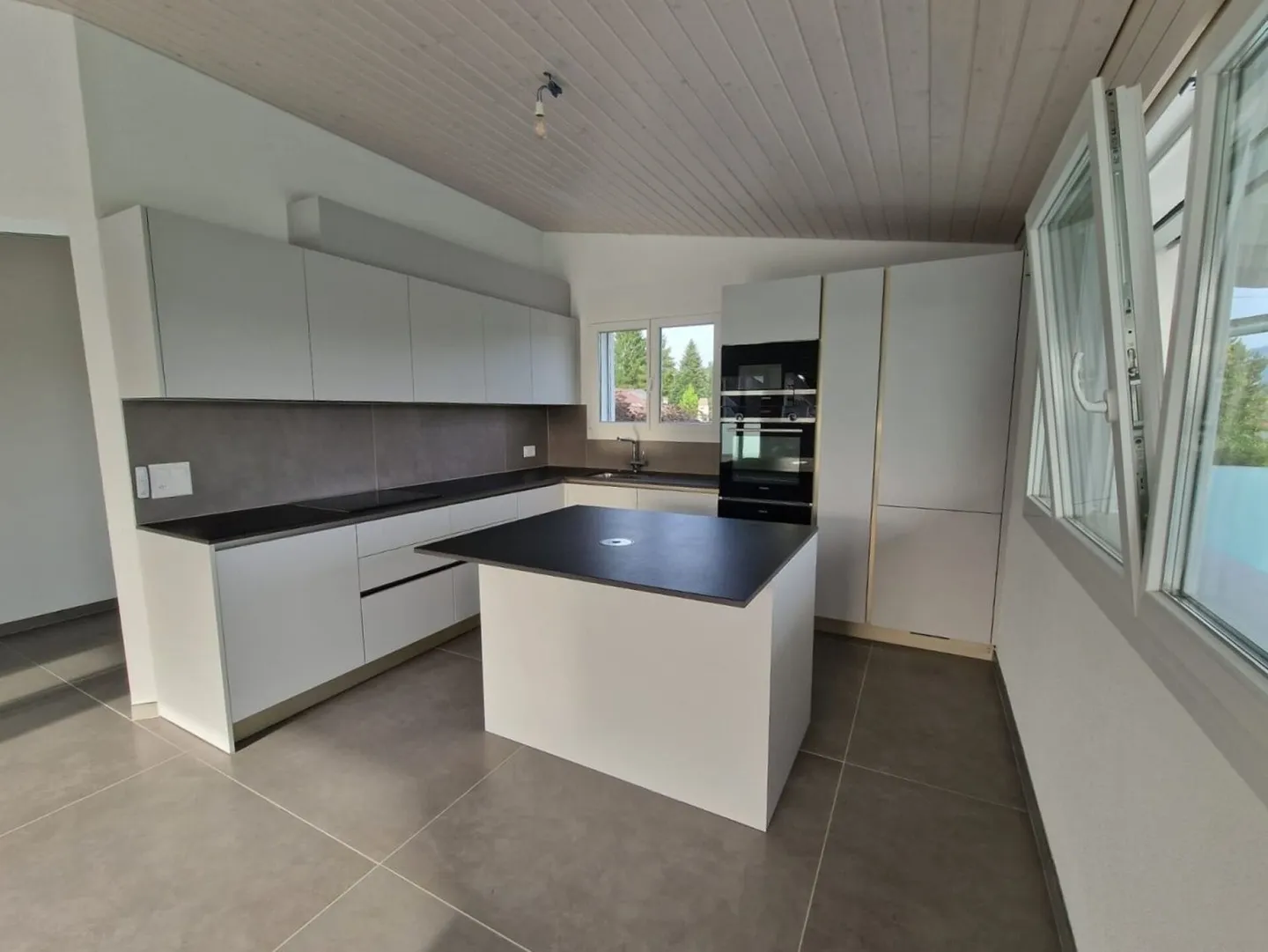 HELLUND LUSSUOSO, AL PIANO - Foto 5 di 10