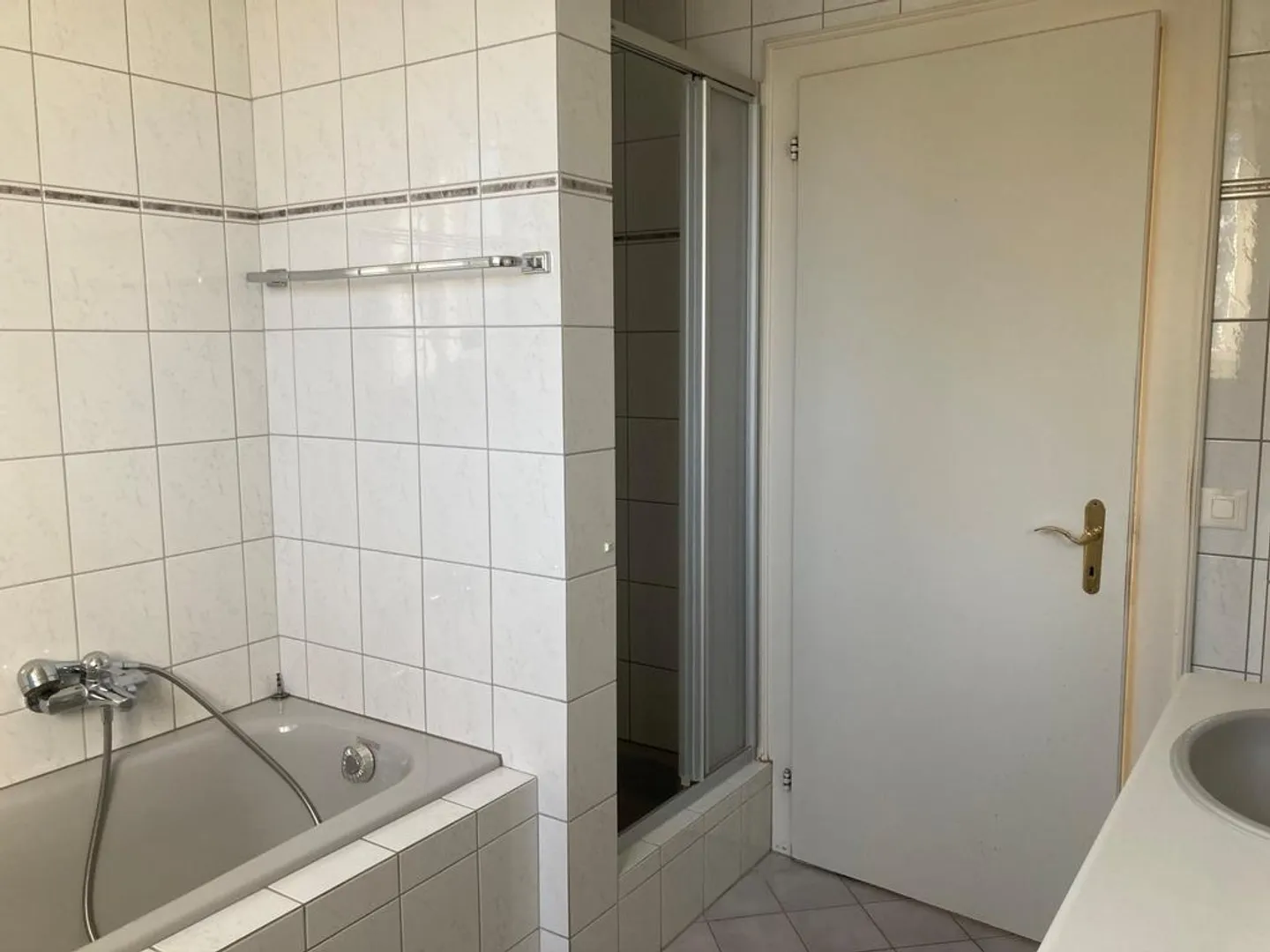 Old building apartment in the heart of Amriswil - Photo 9 of 11