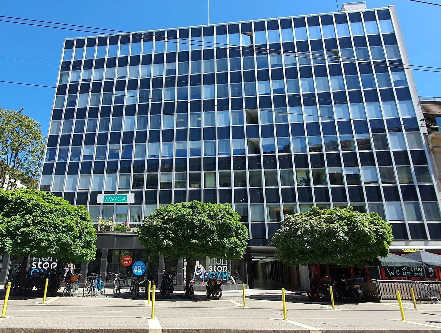 Offices of 164m2 on the 7th floor near the Nations and the lake - Photo 1 of 1