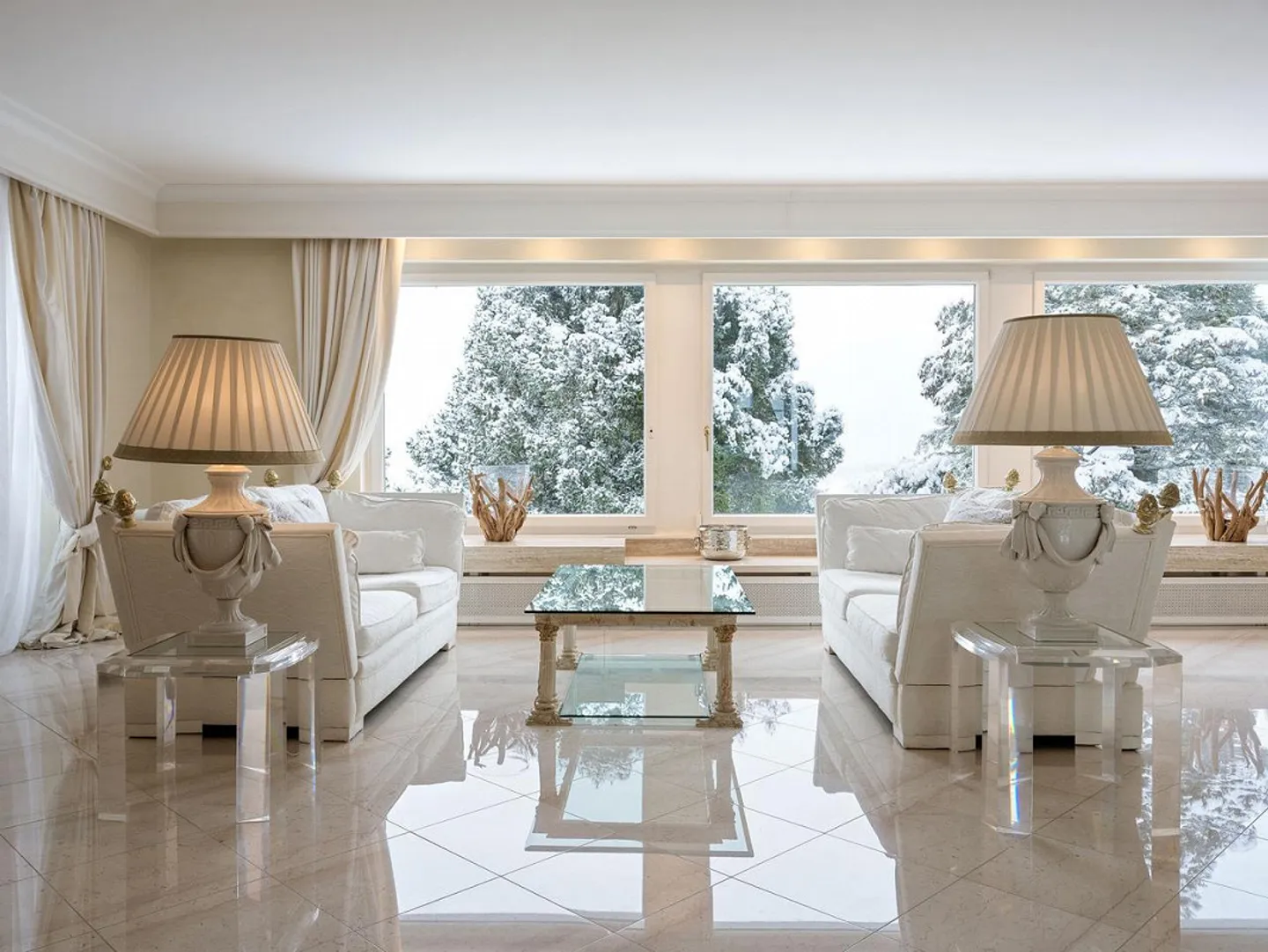 Villa Heart | ZH - Photo 2 of 6