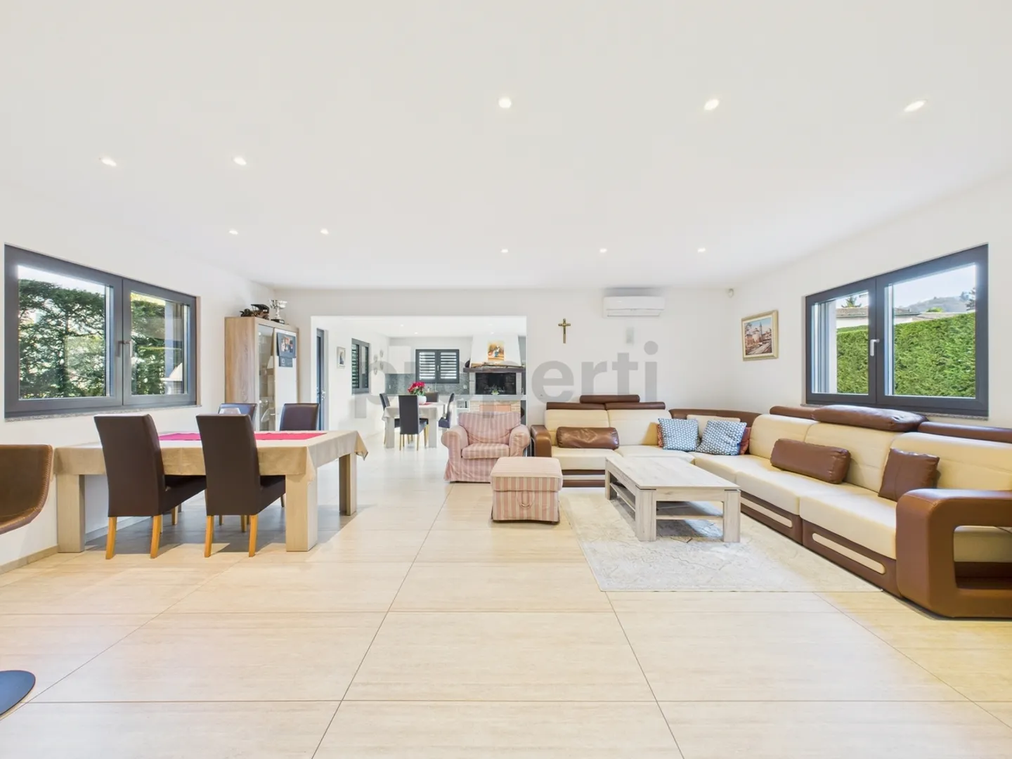 Maison indépendante moderne de 8 pièces avec grand parking, Cadempino - Photo 2 sur 13