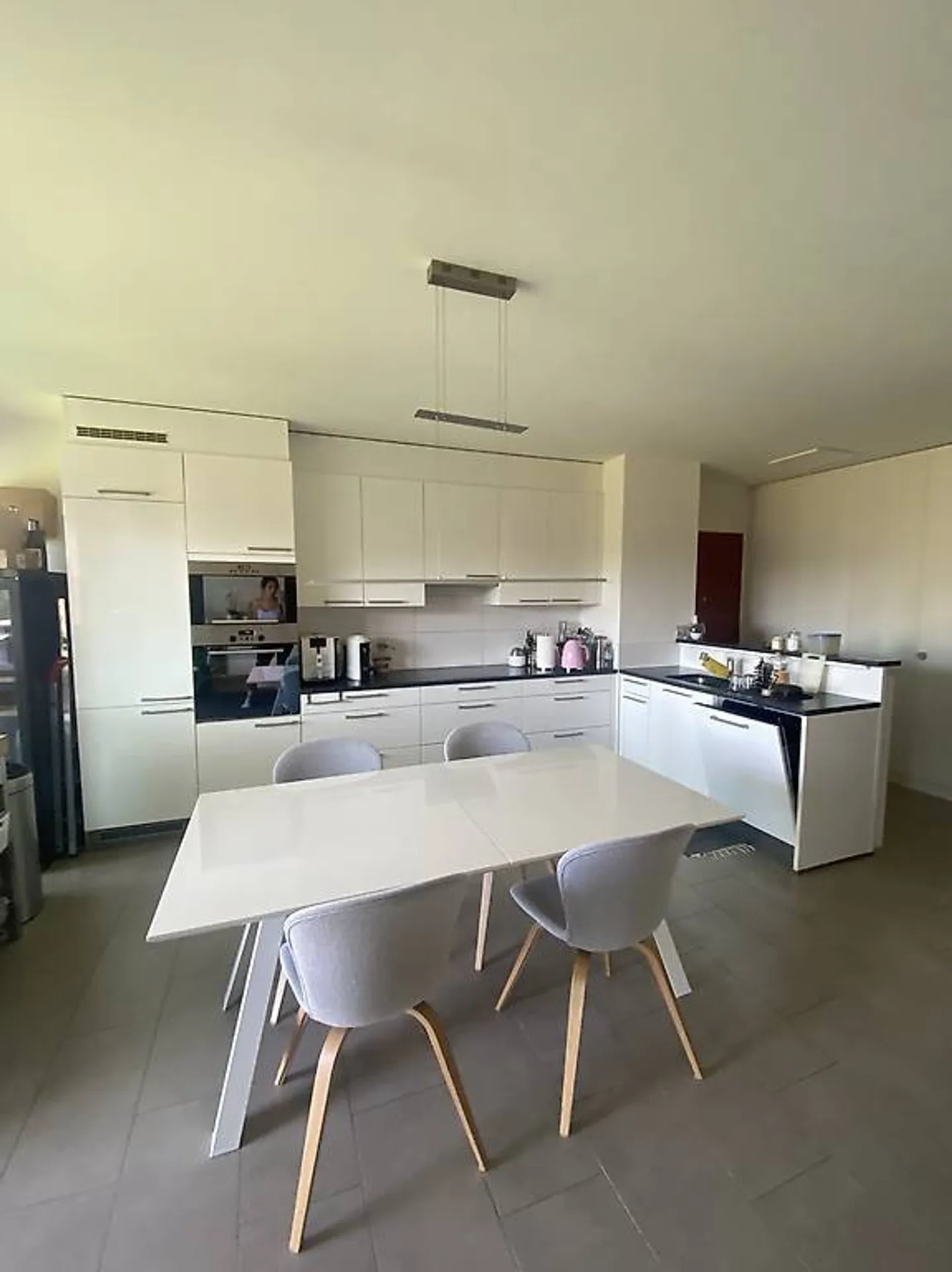 5-room apartment crossing located in Onex - Photo 2 of 5