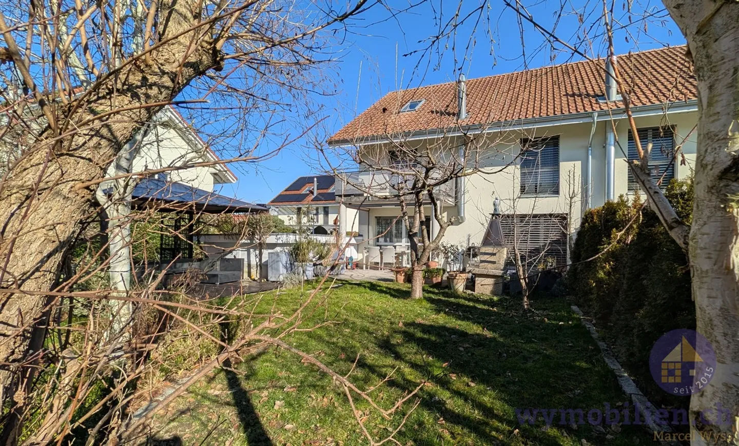 Ampio spazio, tranquillità + vicinanza al centro – Casa bifamiliare con giardino - Foto 5 di 11