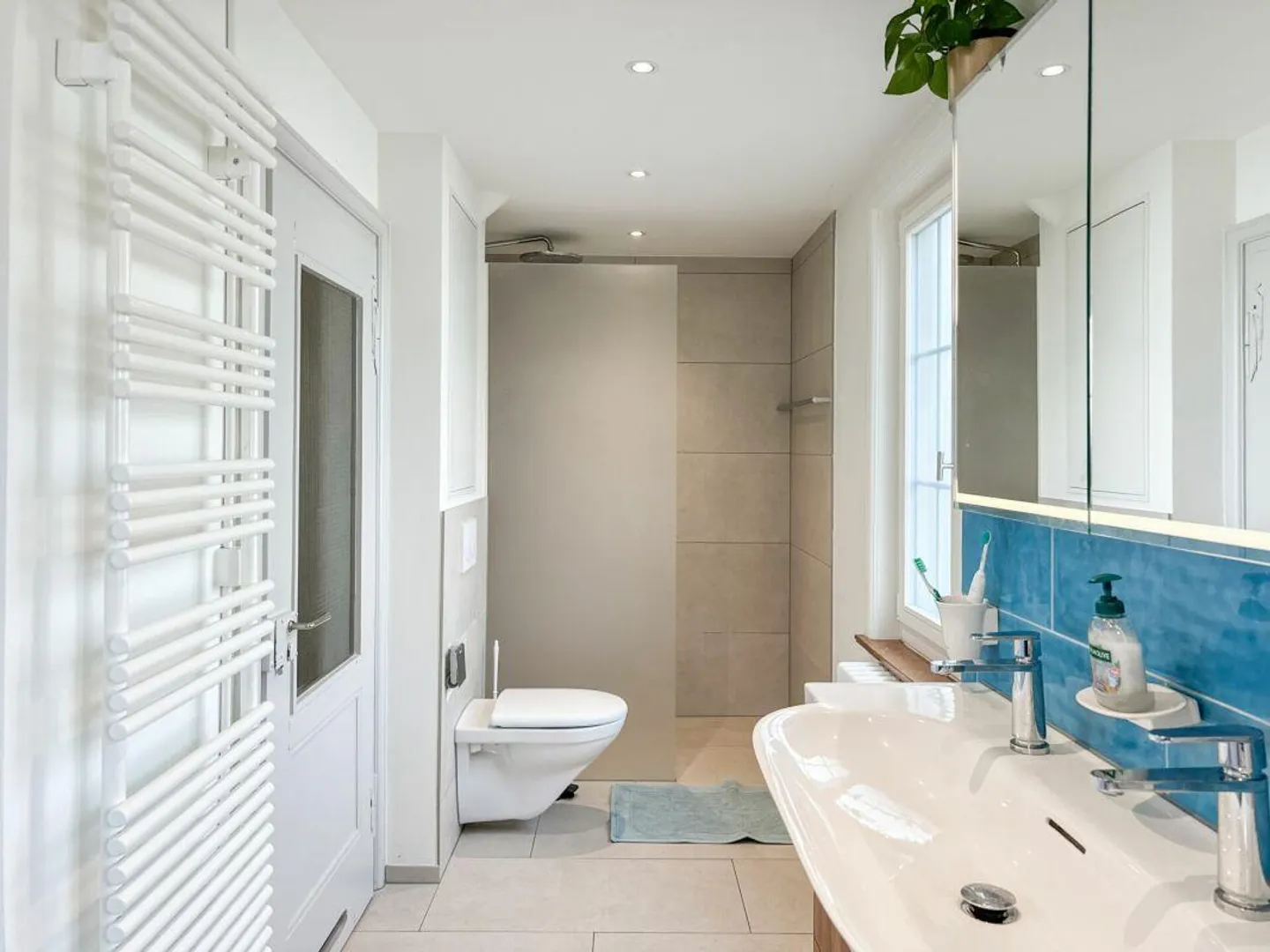 Familienfreundliches Reiheneckhaus mit Garten und Aussicht in Schaf... - Foto 7 von 12