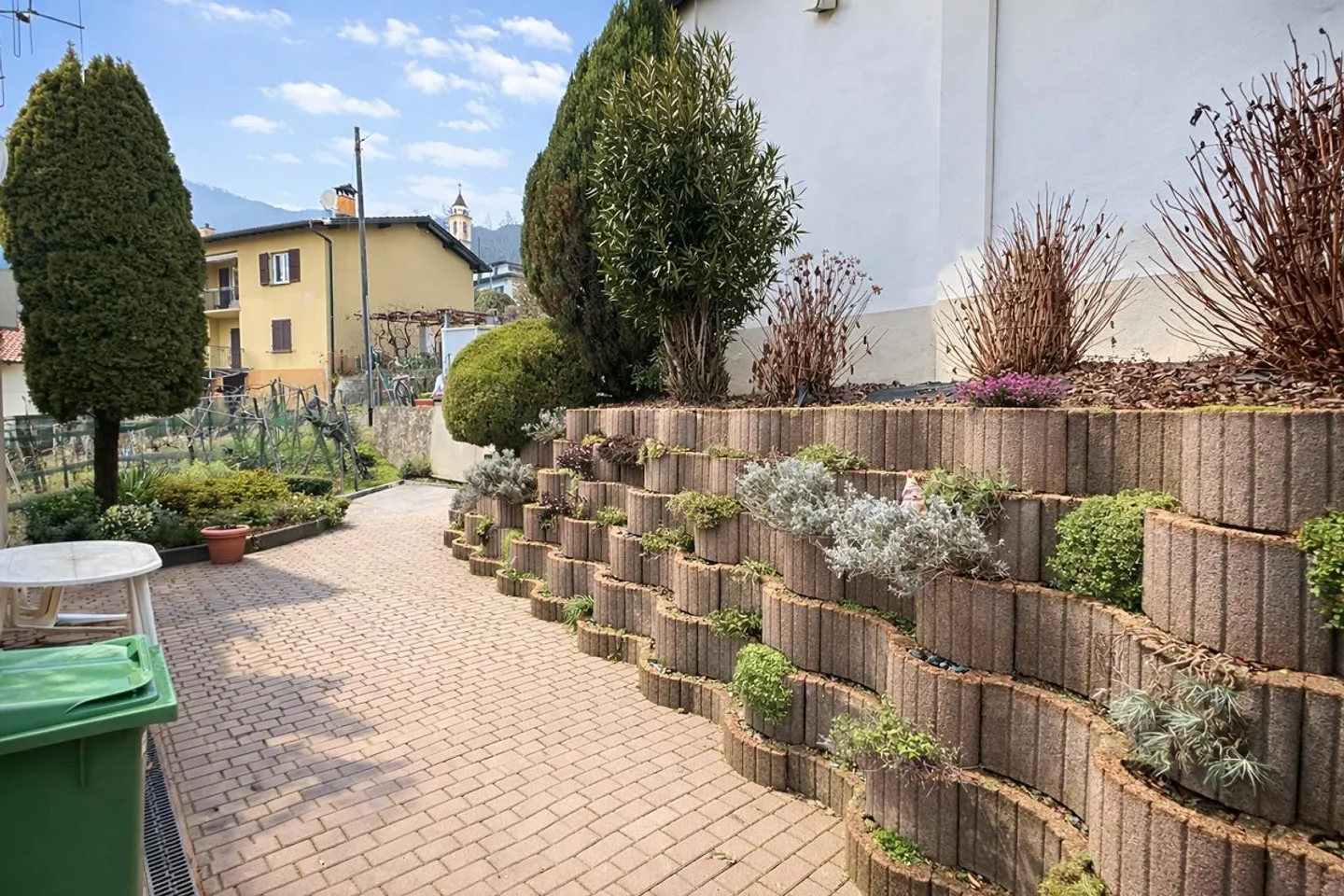 Charmantes 2-Zimmer-Duplex mit Garten und Nebenkosten inklusive - Foto 5 von 12