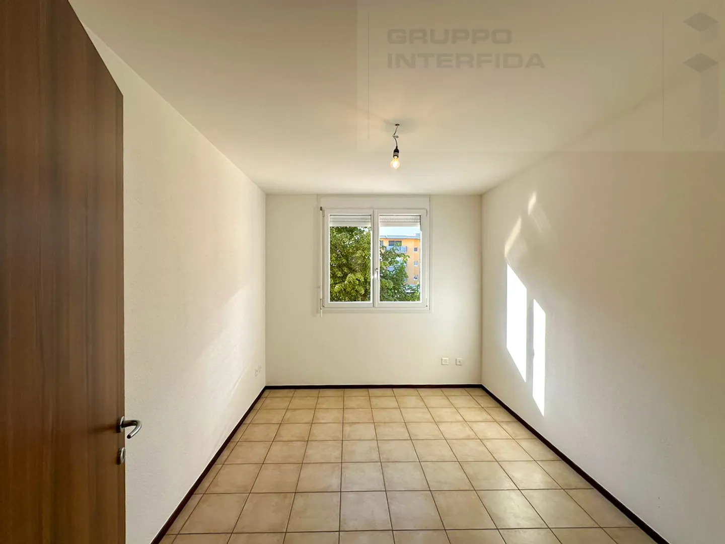 Grande Appartamento con Balcone - Foto 7 di 12