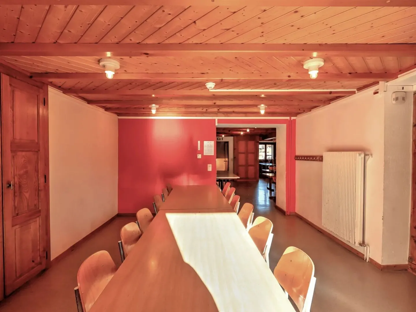 Holiday Chalet for Groups - High Yield - Photo 1 of 7