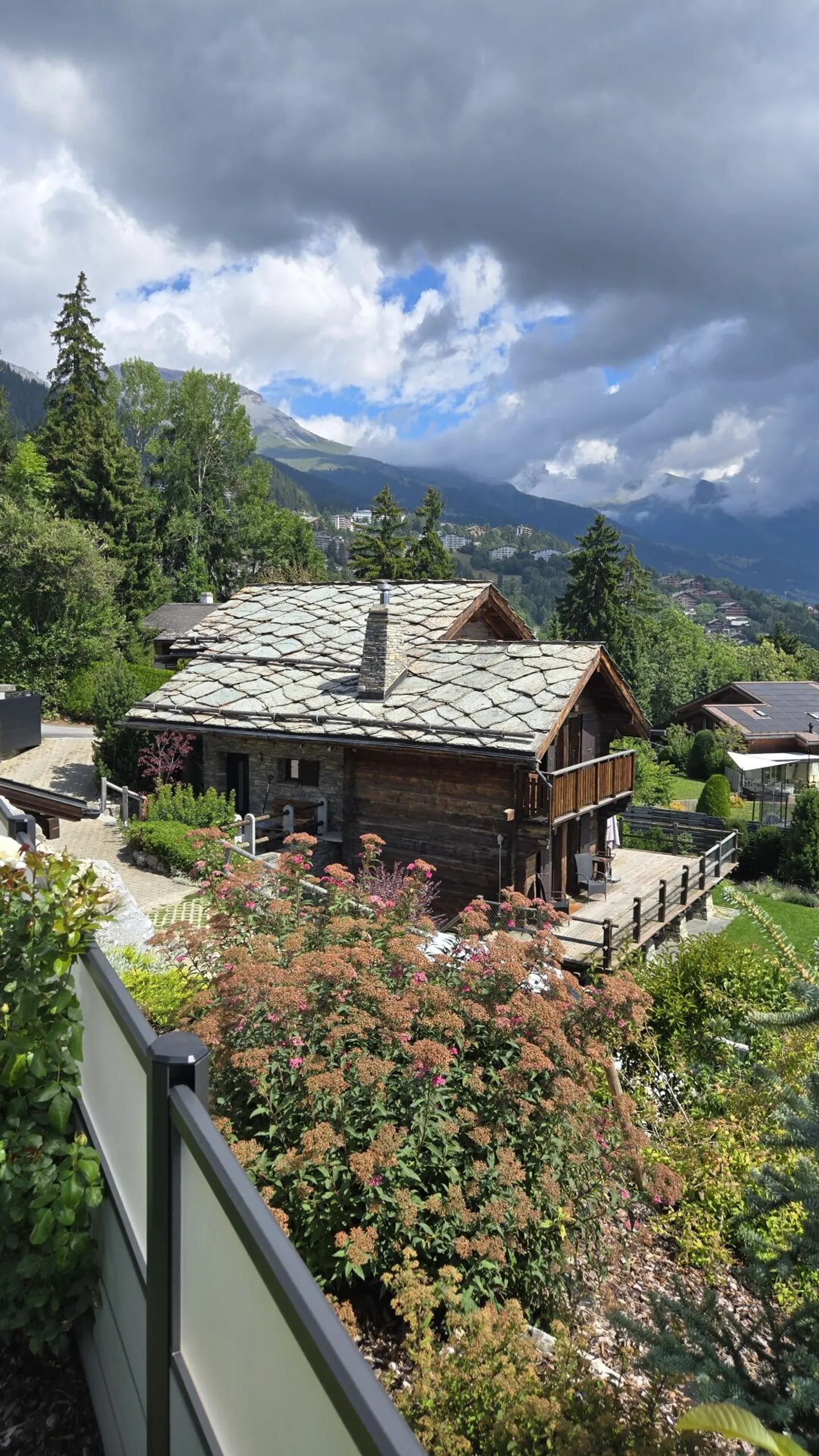 Magnificent property with independent Mazot and outdoor pool - Photo 3 of 19