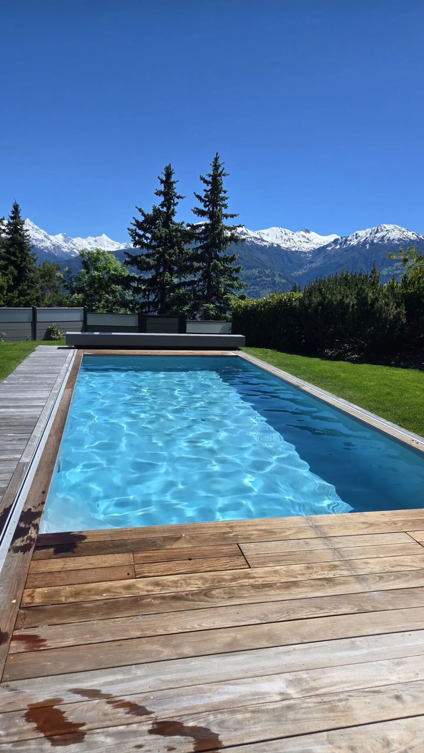 Magnificent property with independent Mazot and outdoor pool - Photo 4 of 19