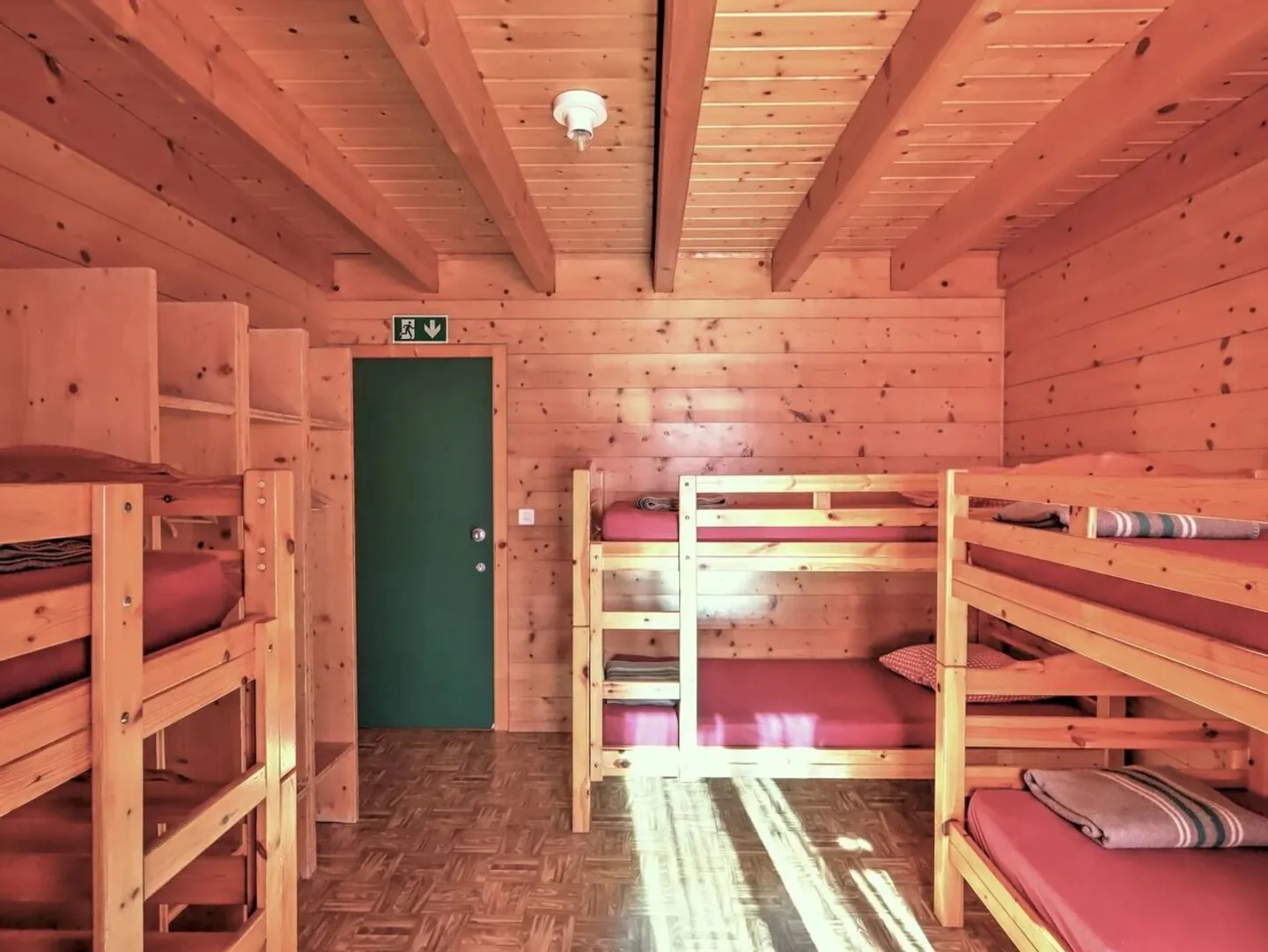 Holiday Chalet for Groups - High Yield - Photo 7 of 7