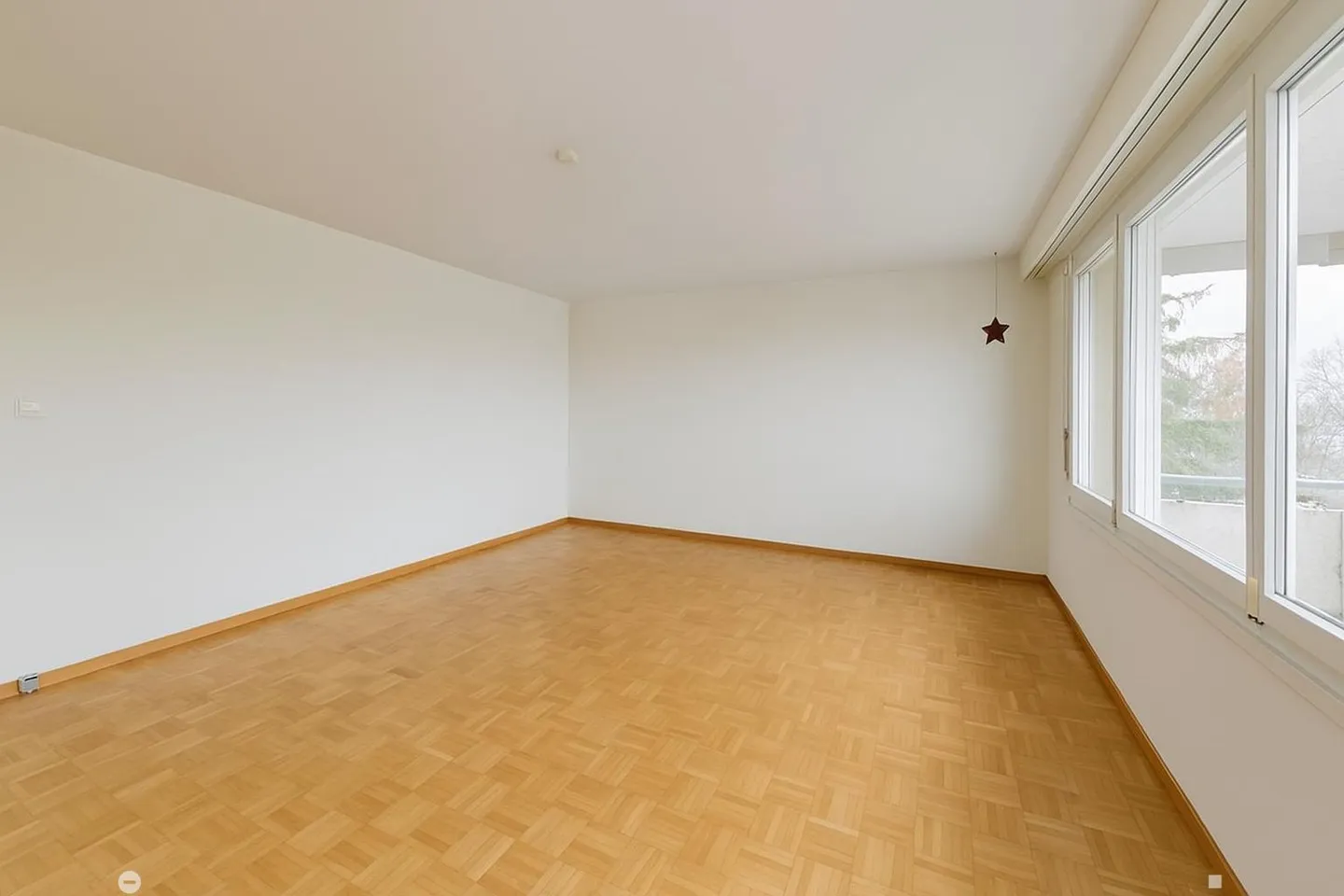 Appartamento moderno con balcone a Biel - Foto 5 di 8