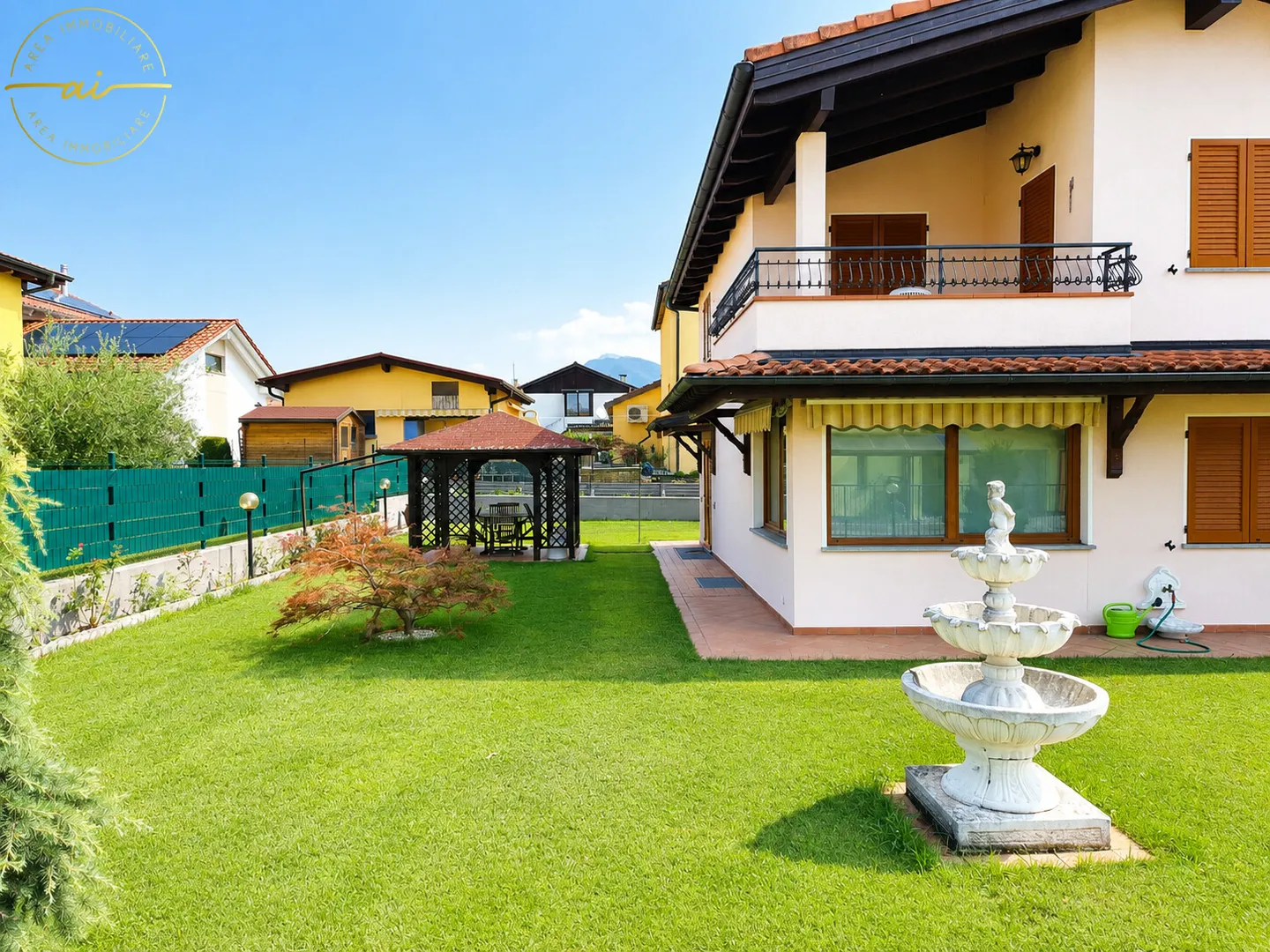 Casa Familiare con Giardino - Foto 2 di 13