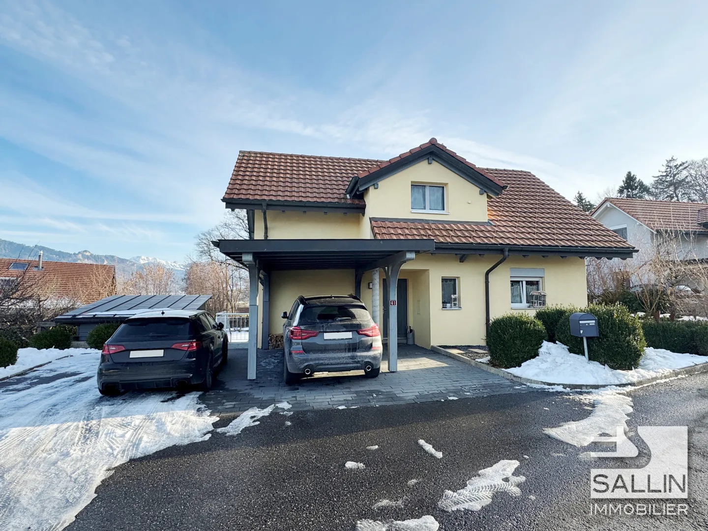 Maison Familiale Spacieuse en Impasse - Photo 2 sur 13