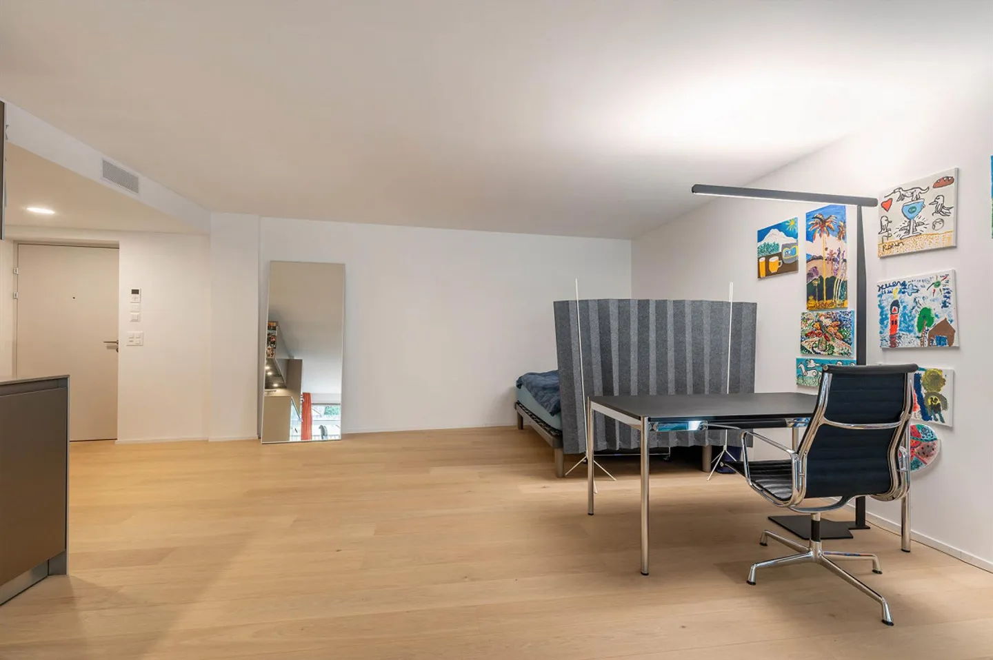 Luminoso e centralmente situato - nel cuore di Zurigo - Foto 7 di 9