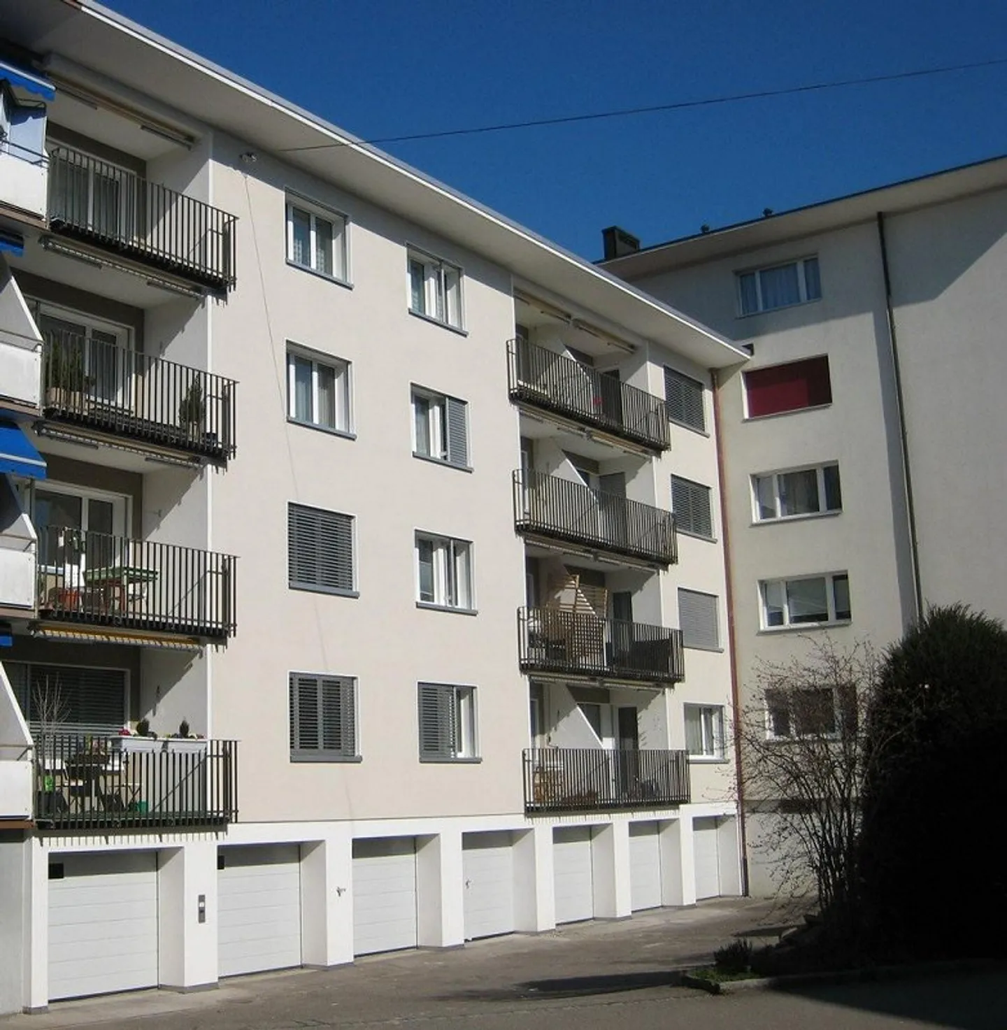 Modern and centrally located 3-room apartment for rent - Photo 1 of 7