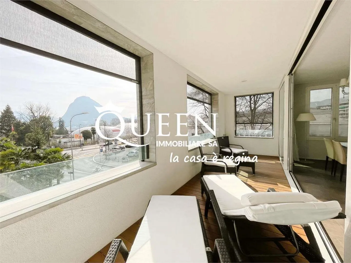 Lugano-Cassarate: lussuoso appartamento 4.5 locali, 150 m², loggia, vista lago - Foto 4 di 13