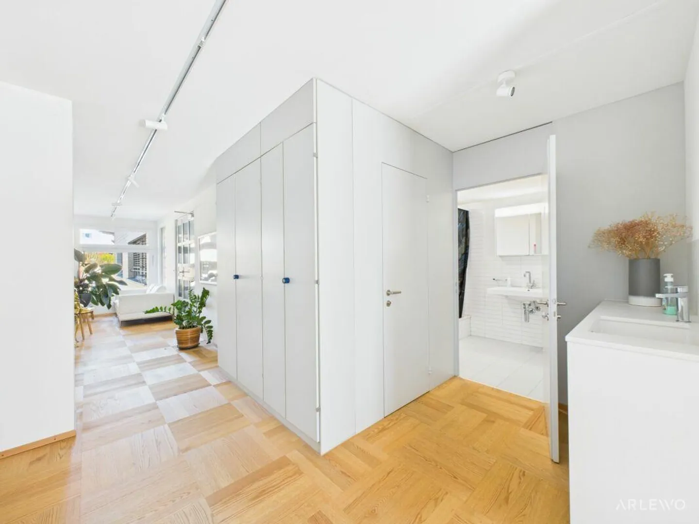 Charming Commercial Space in Meggen - Photo 4 of 5