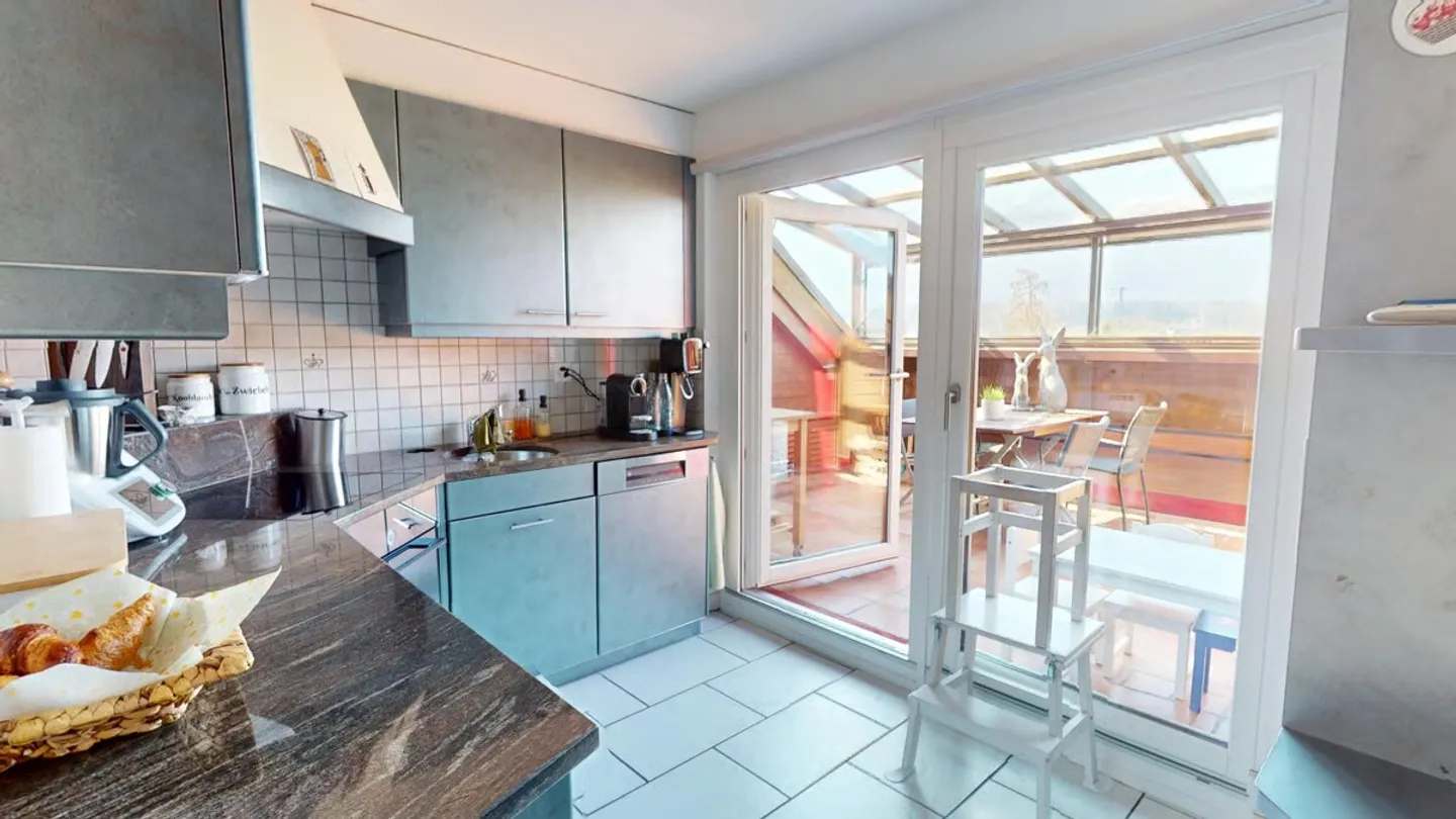 Spacious 6.5 Rooms, Great View, Perfect Location and 3 Balconies - Photo 8 of 13