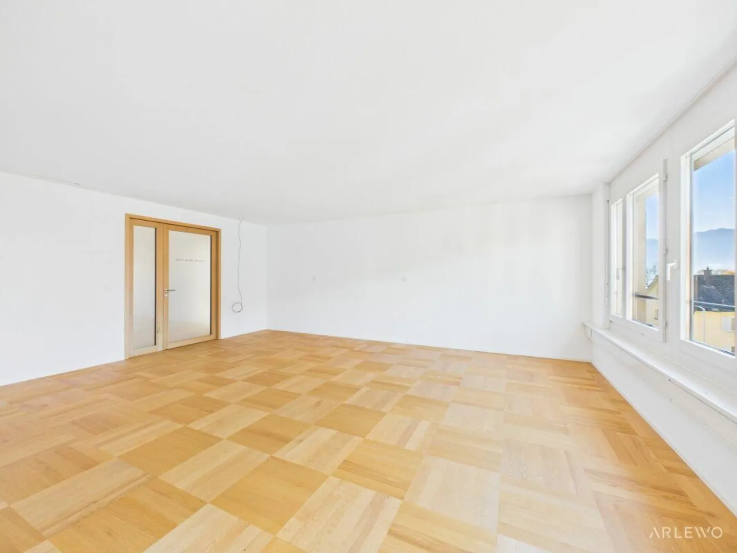 Charming Commercial Space in Meggen - Photo 3 of 5