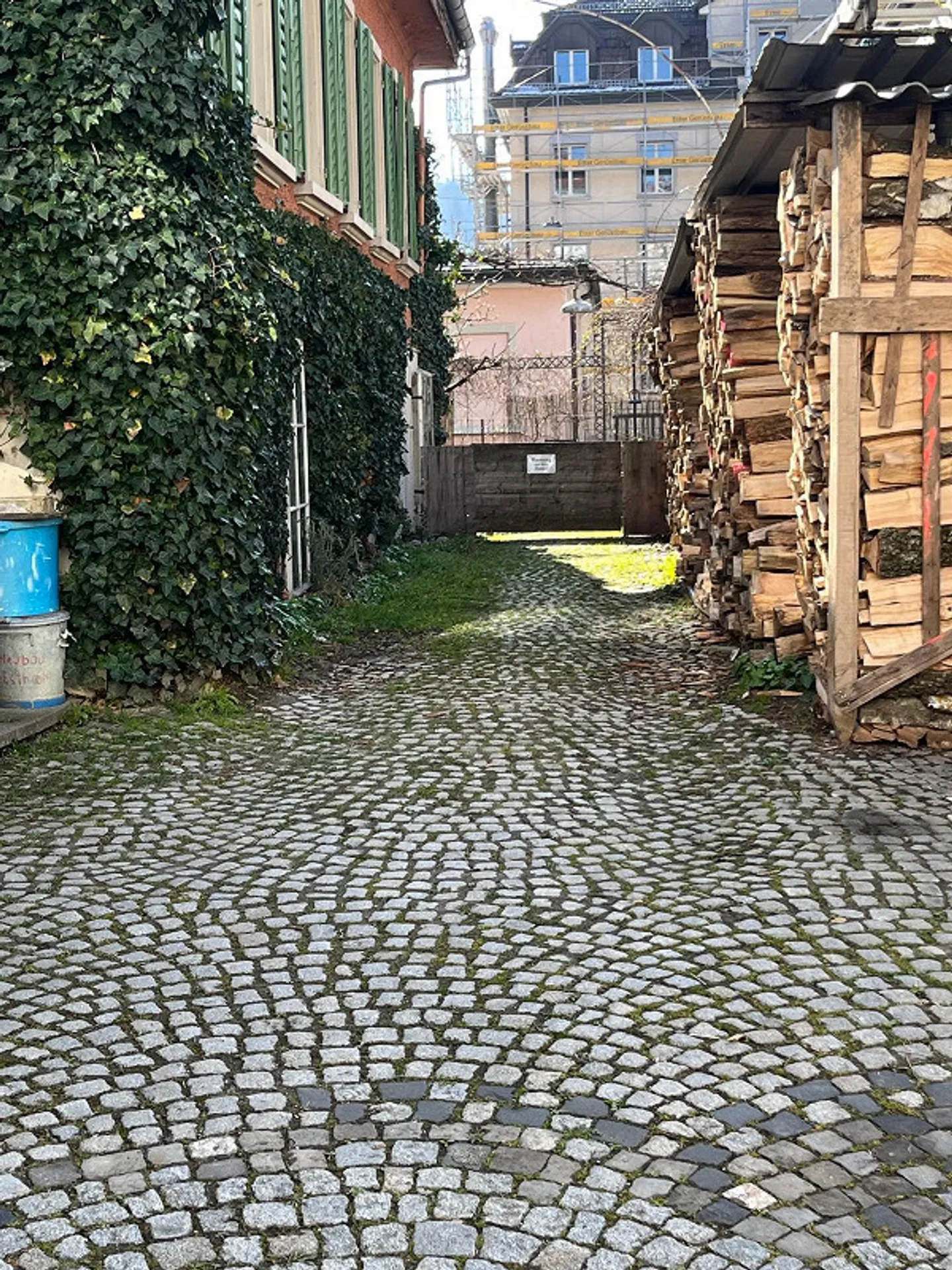 Workshop / Studio - Photo 2 of 5