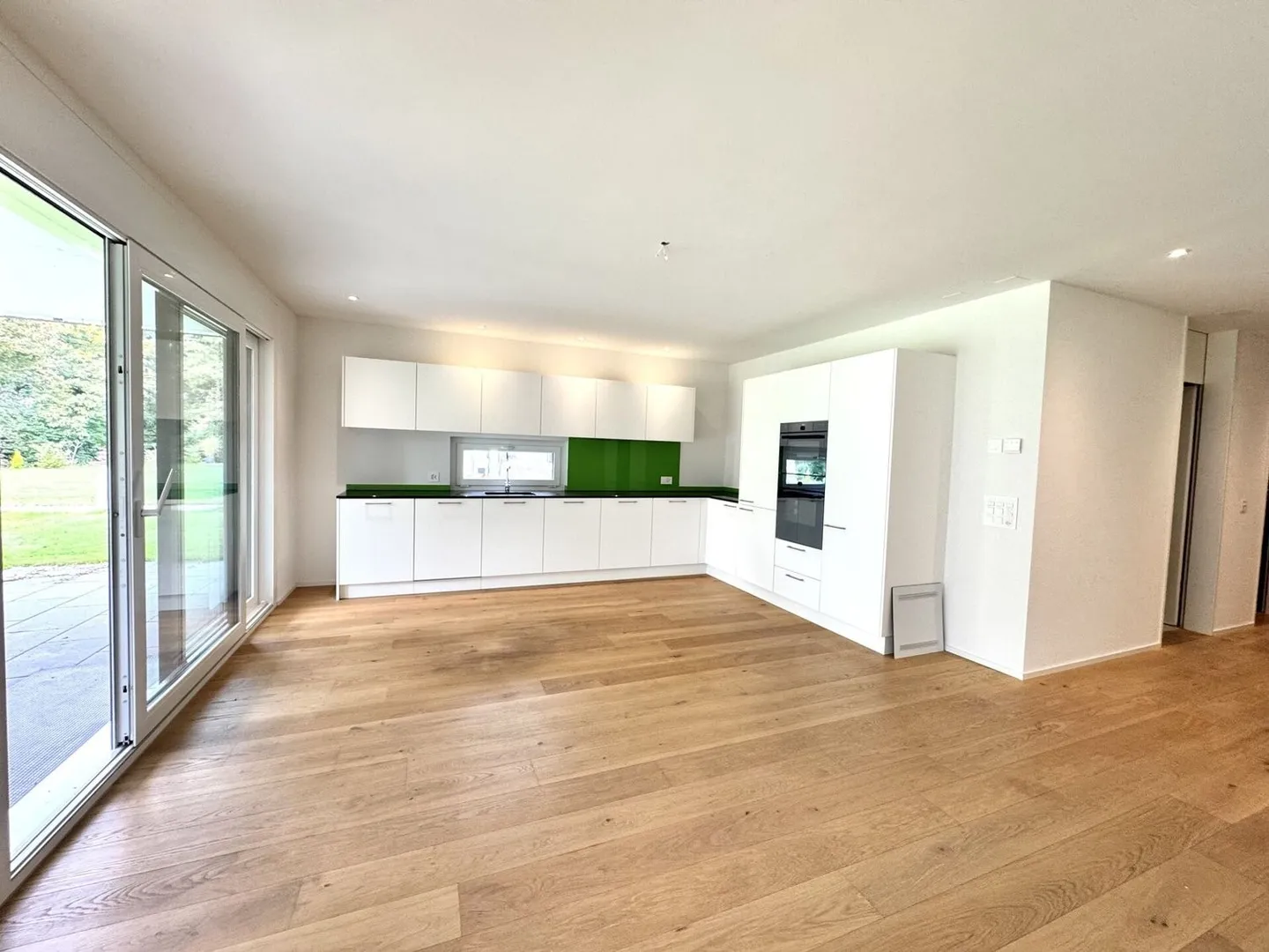 Appartement de jardin moderne dans un emplacement idyllique avec un très grand jardin - Photo 2 sur 6