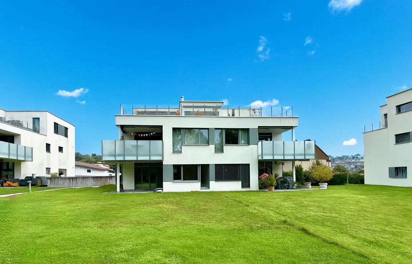Appartement de jardin moderne dans un emplacement idyllique avec un très grand jardin - Photo 1 sur 6