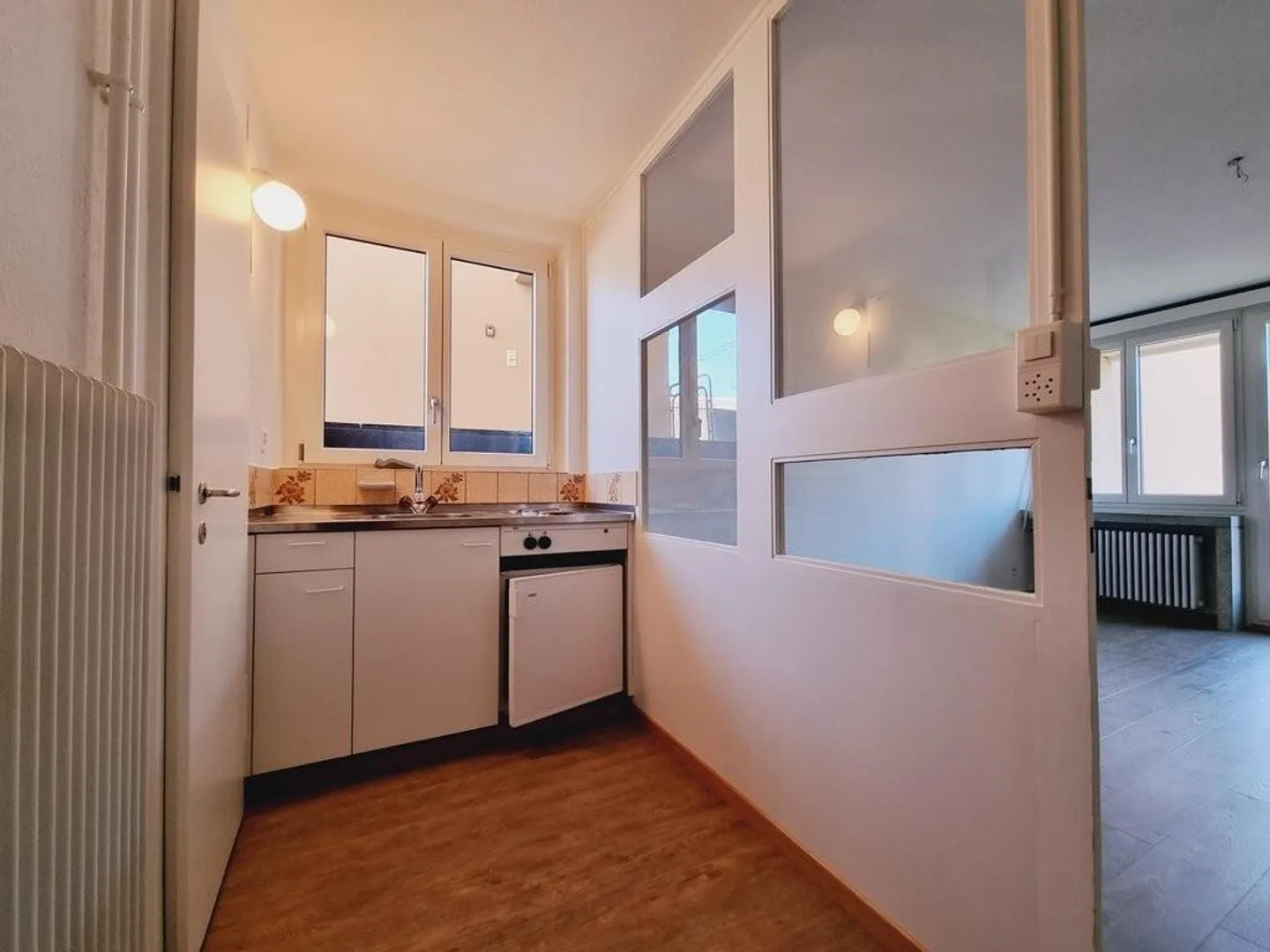 Petit, fin et central - Photo 2 sur 6