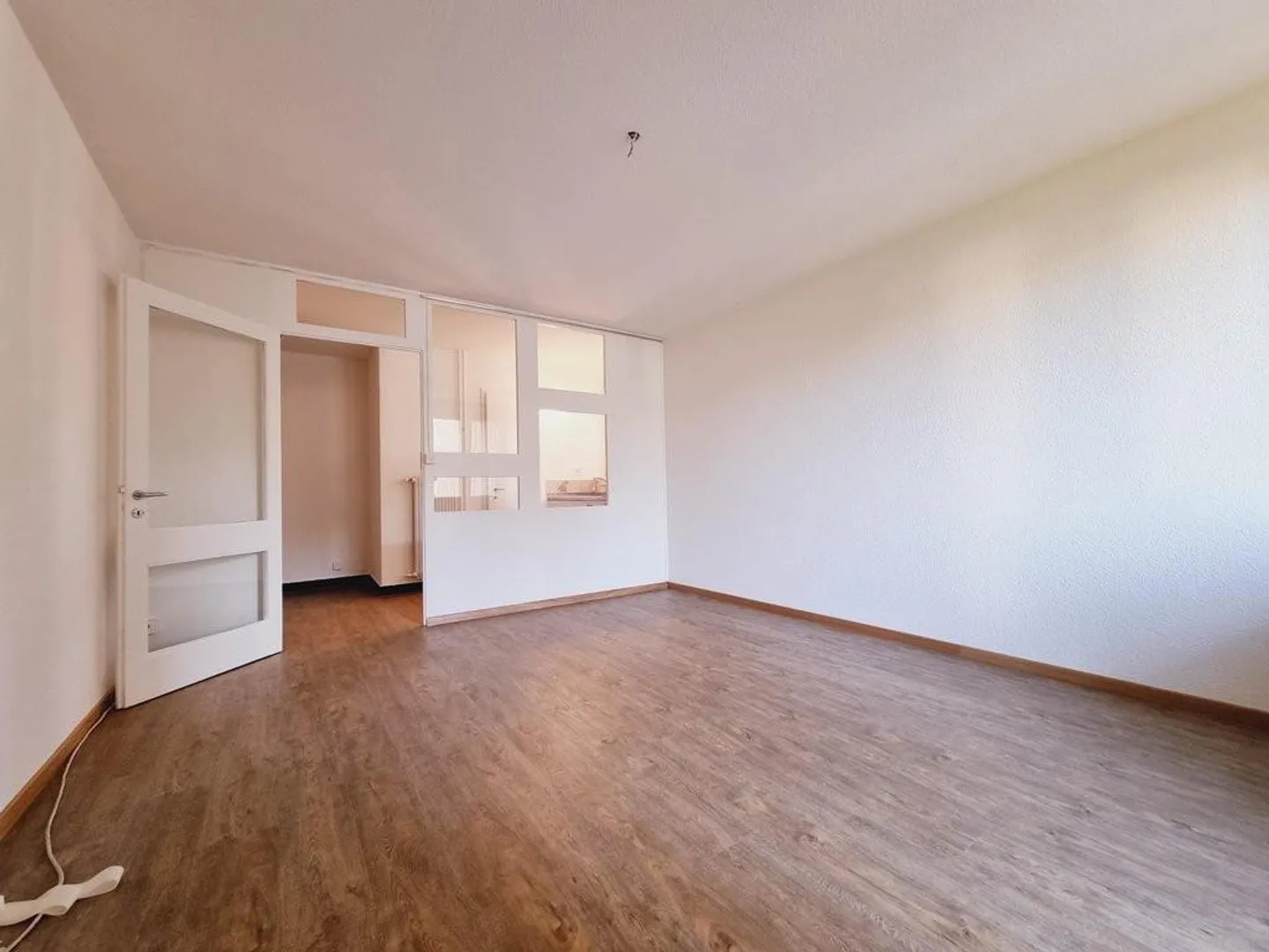 Petit, fin et central - Photo 4 sur 6