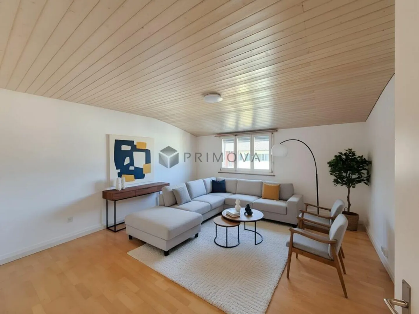 Appartamento attico attraente con molta luce e senza soffitti inclinati - Foto 1 di 5