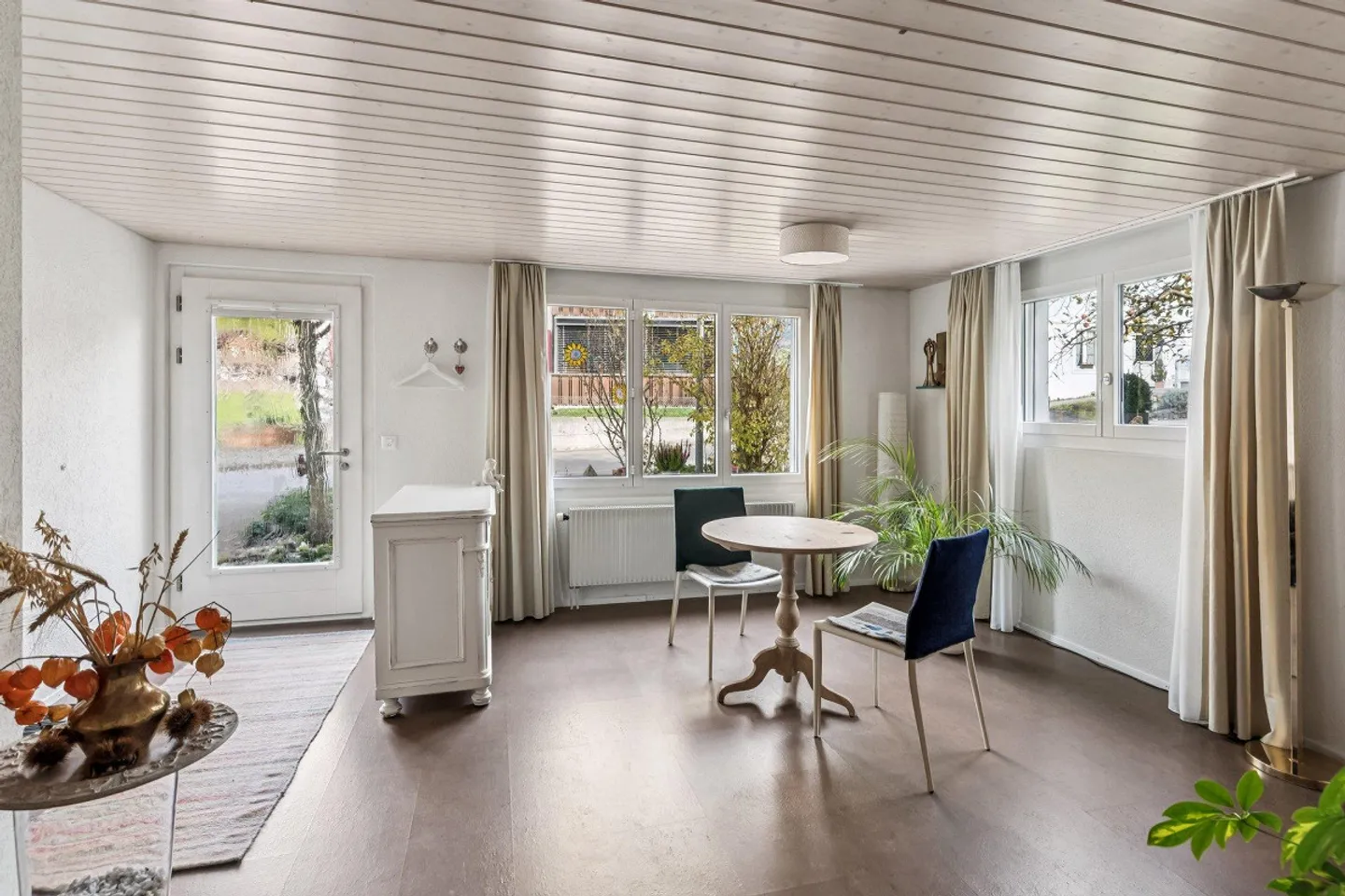 Charmante maison individuelle de 6,5 pièces avec cheminée et garage à Kerns - Photo 9 sur 10