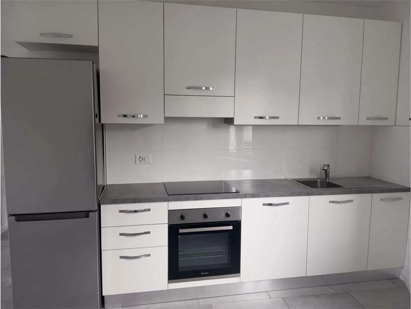 MODERNE 3.5-ZIMMER-WOHNUNG IN MORBIO INFERIORE - Foto 3 von 10