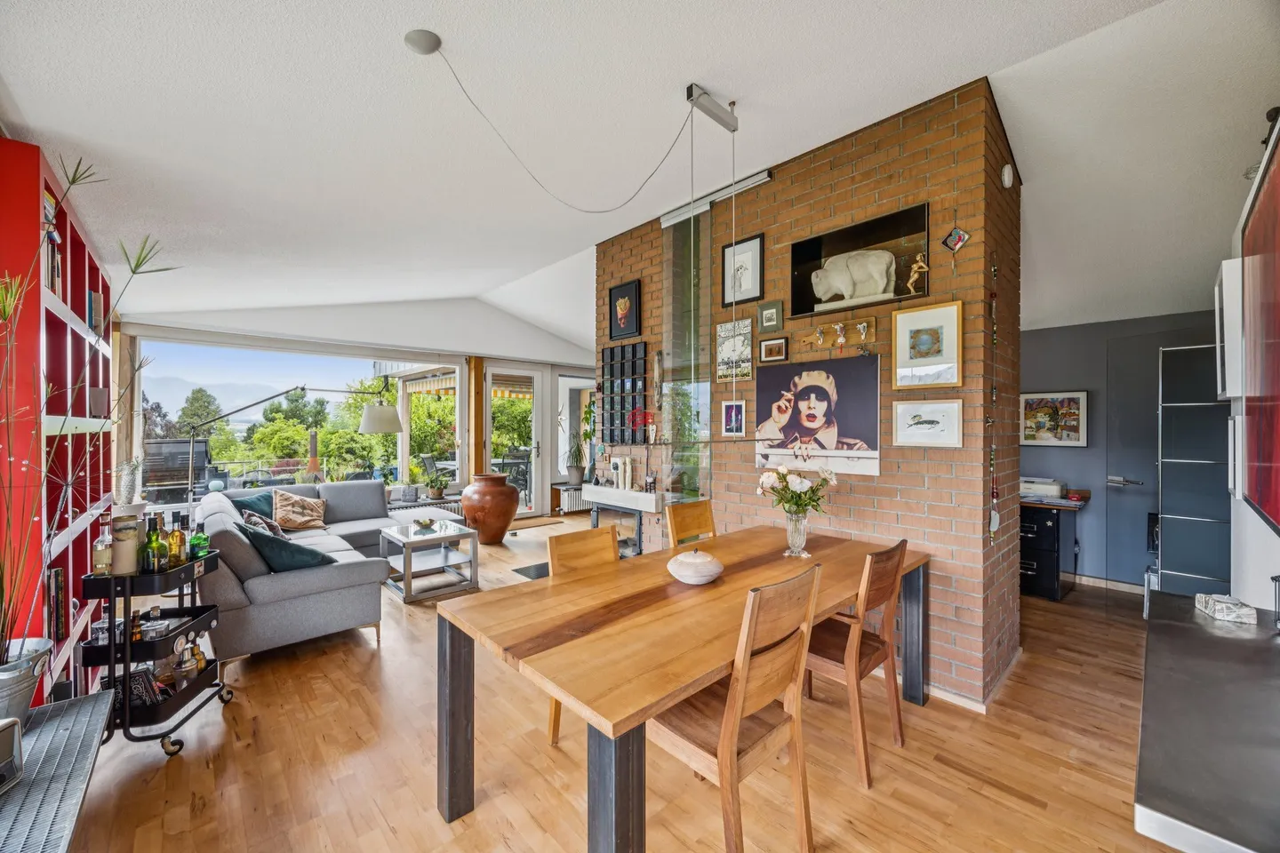 Living with plenty of light and a dream view - Photo 4 of 10