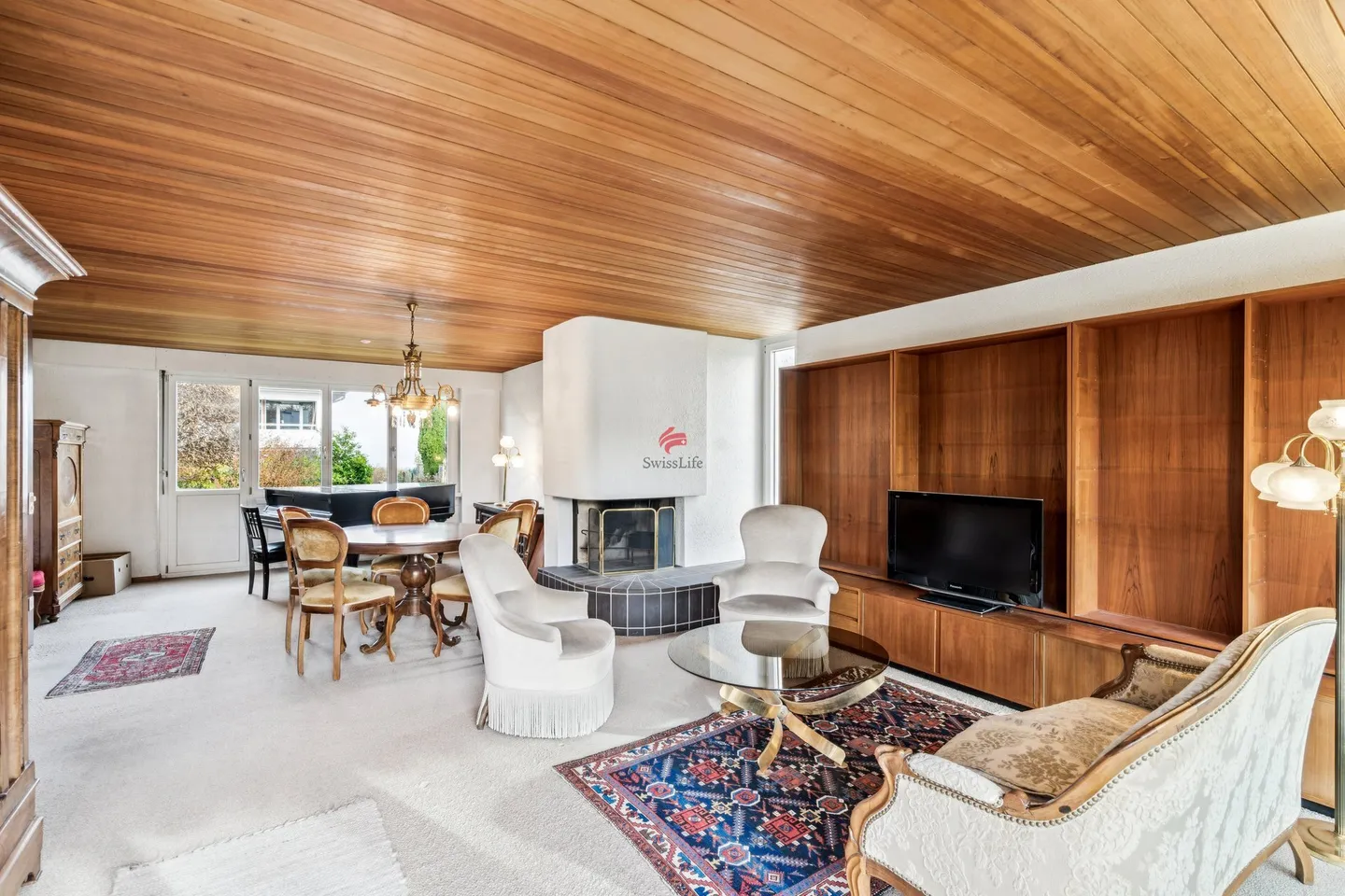 Family Oasis with Lake View - Photo 3 of 13