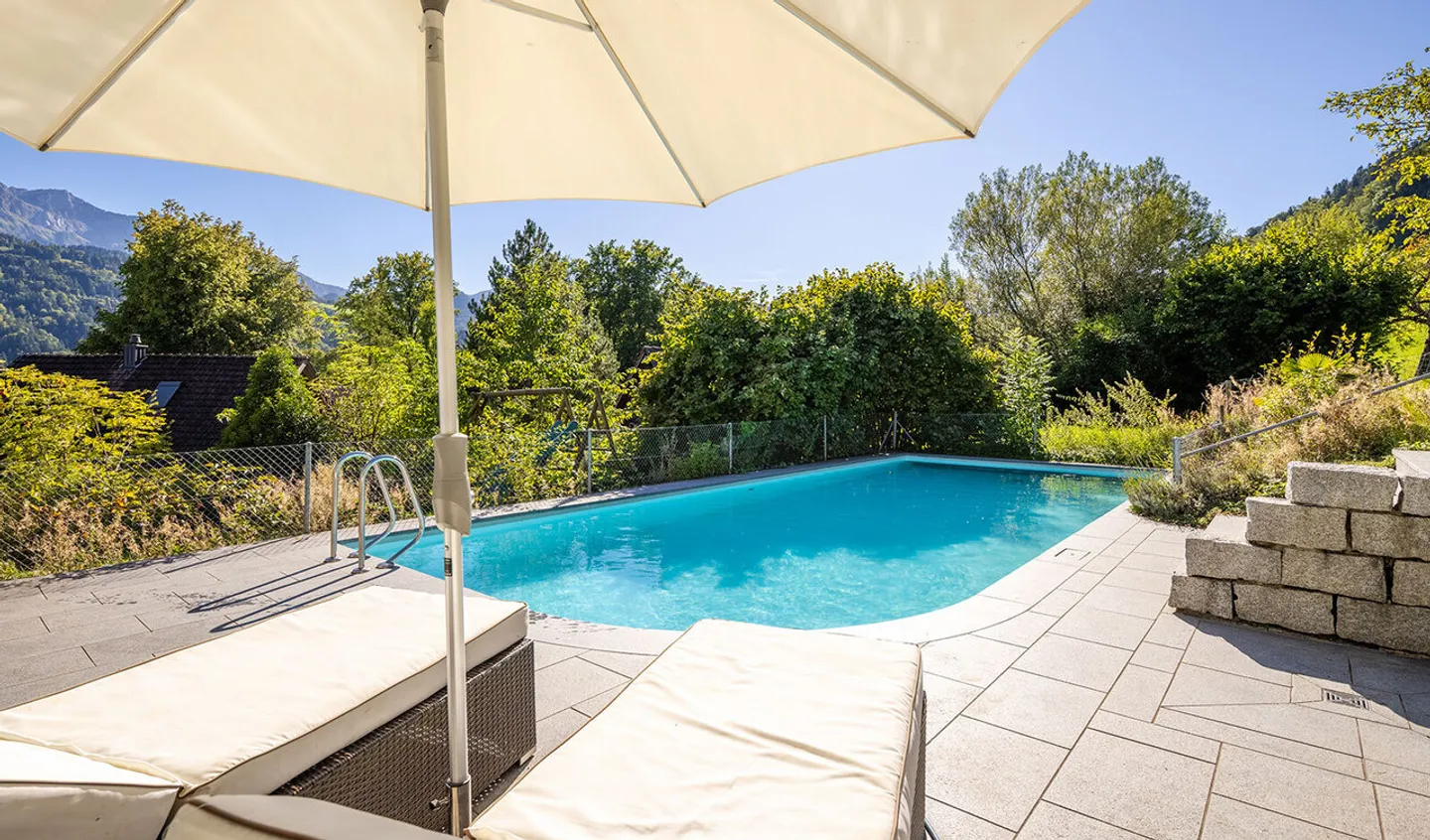 Charmante Attika-Maisonette mit Pool - Foto 5 von 6