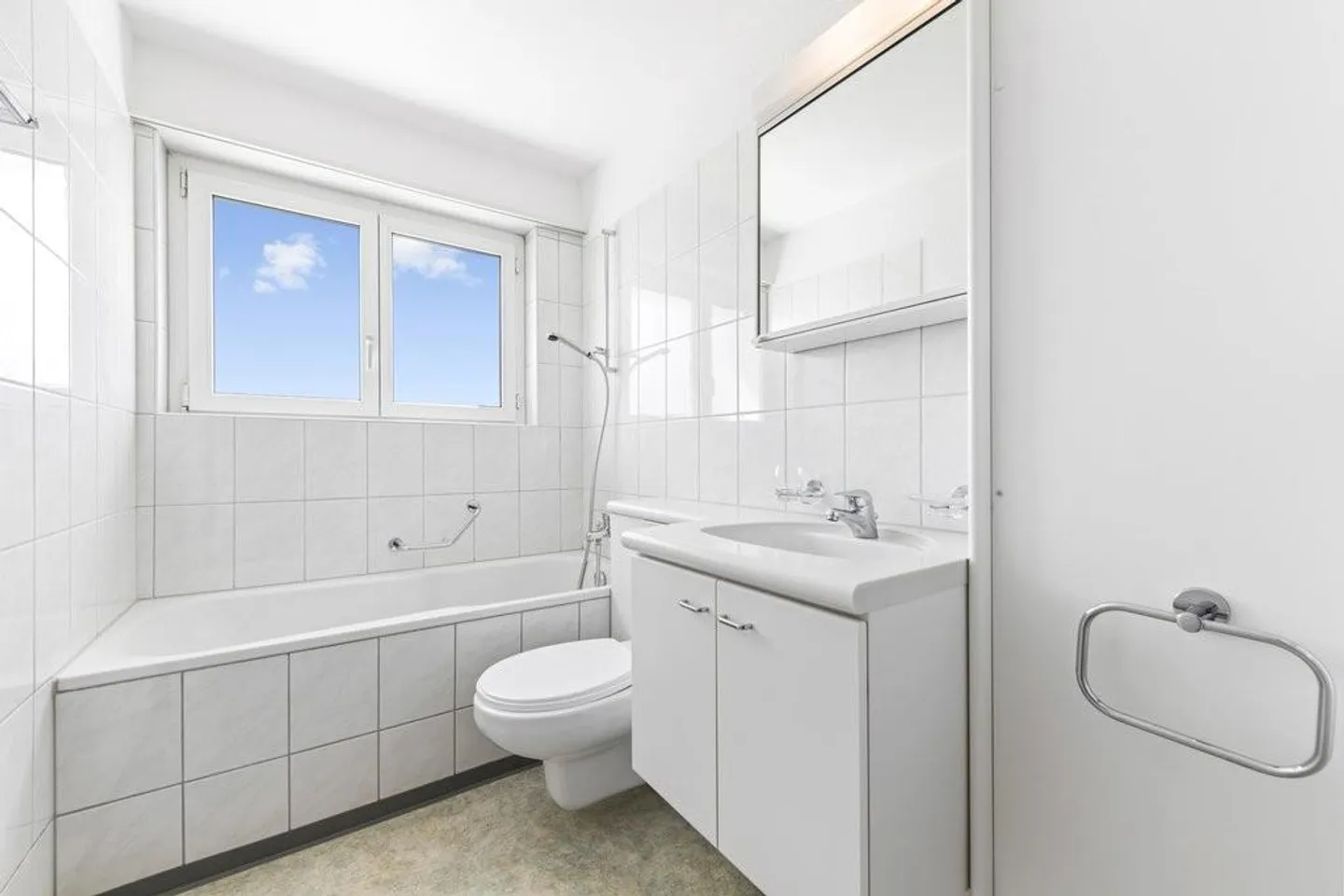 Convenientemente situato, tranquillo e soleggiato! - Foto 7 di 8