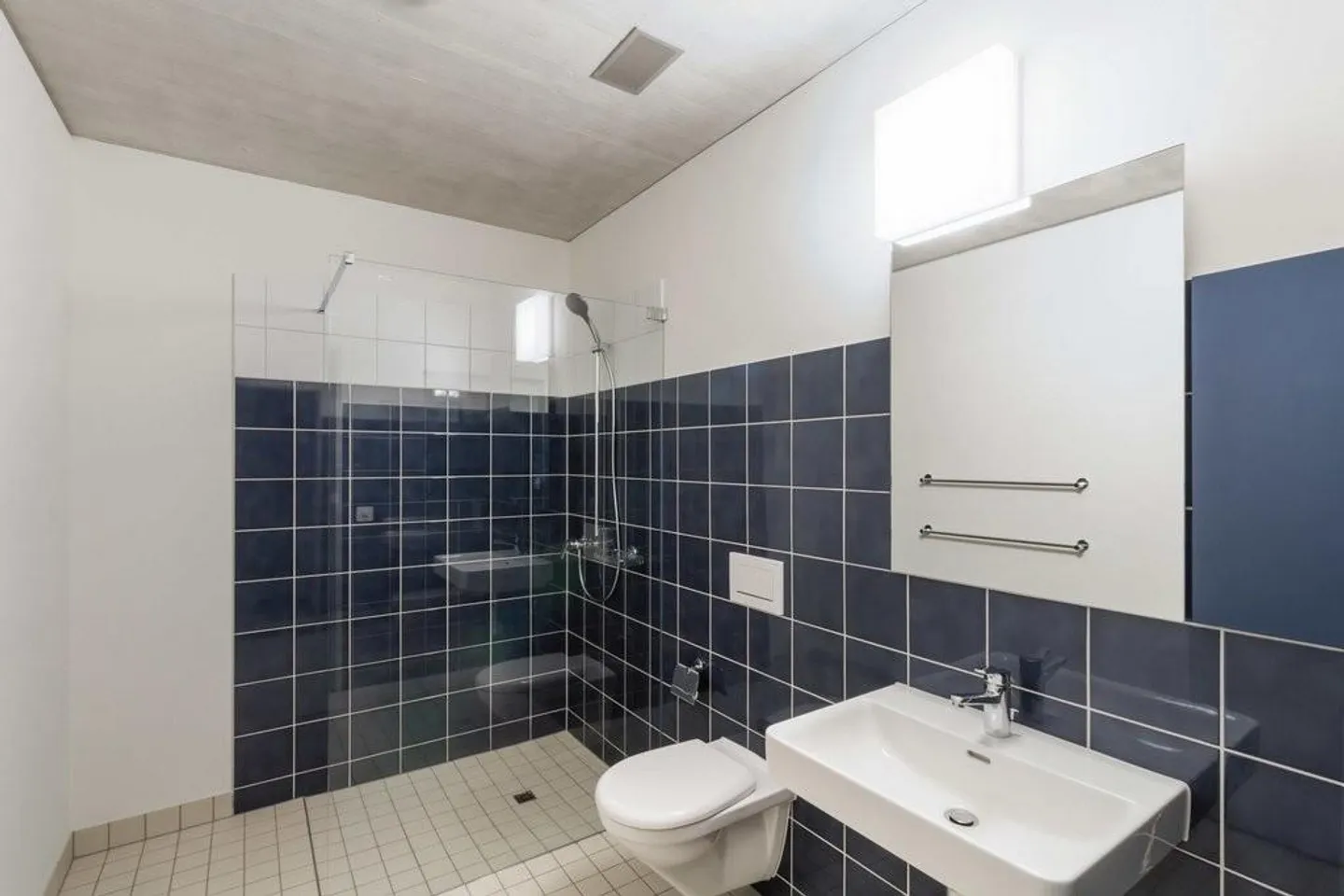 AFFITTARE SENZA DEPOSITO - Vivere nel vivace quartiere di Stettbach - Foto 3 di 8