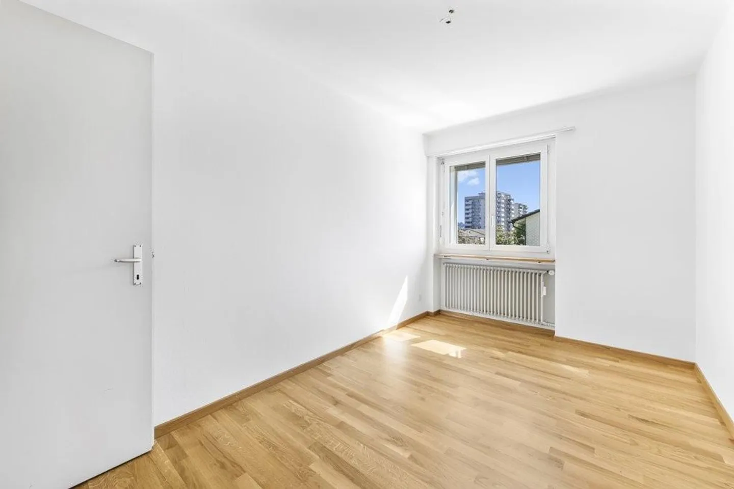 Convenientemente situato, tranquillo e soleggiato! - Foto 5 di 8