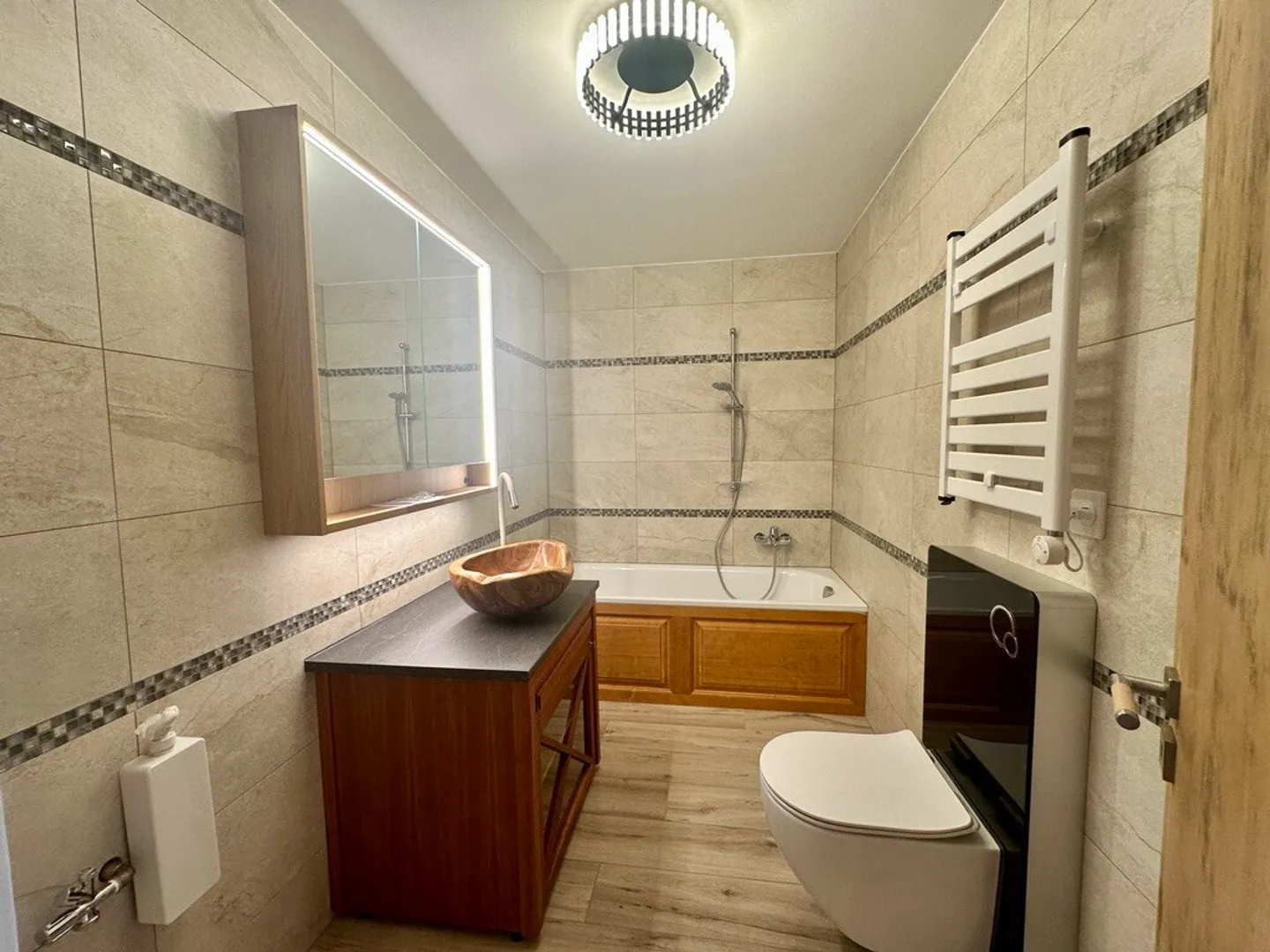 Wunderschöne 3,5-Zimmer-Wohnung auf dem Golfplatz - Foto 1 von 11