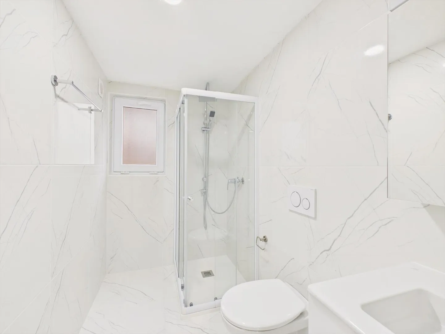 Neu renovierte 3.5-Zimmer Wohnung mit Balkon in Amriswil - Foto 9 von 11