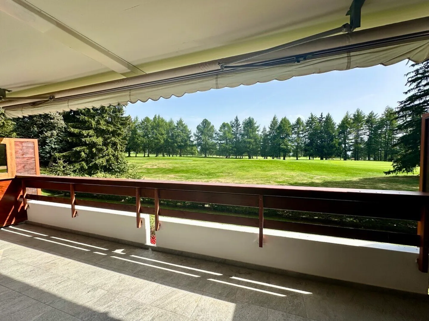 Wunderschöne 3,5-Zimmer-Wohnung auf dem Golfplatz - Foto 8 von 11