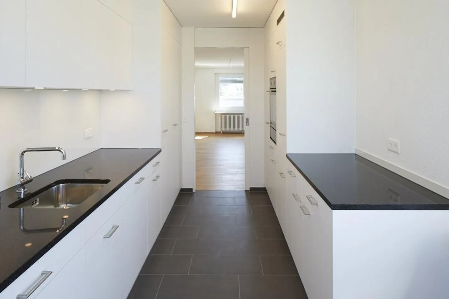 Familienwohnung mit atemberaubender Aussicht - Foto 2 von 12