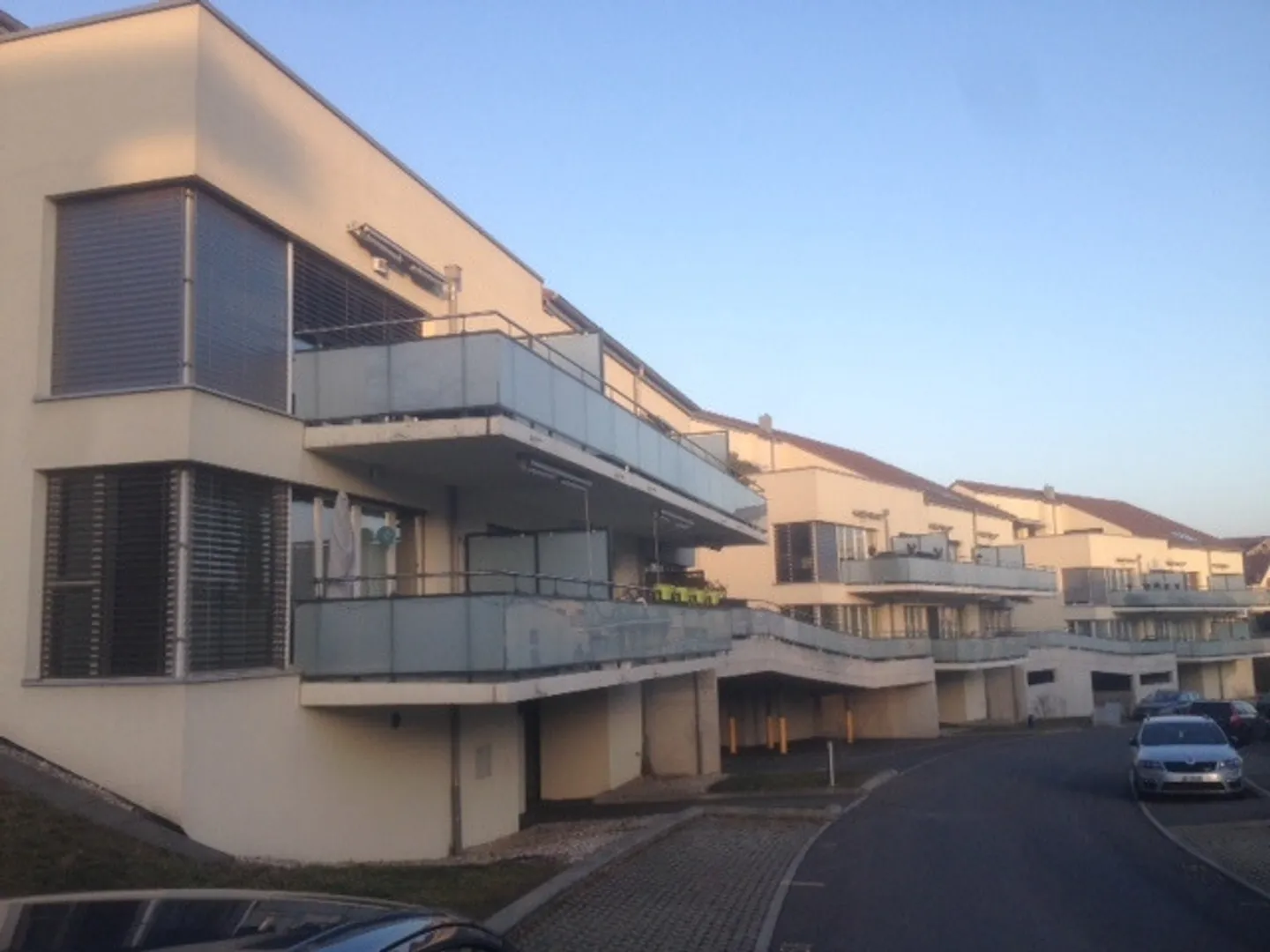 Outdoor parking space in Penthalaz - Photo 2 of 2