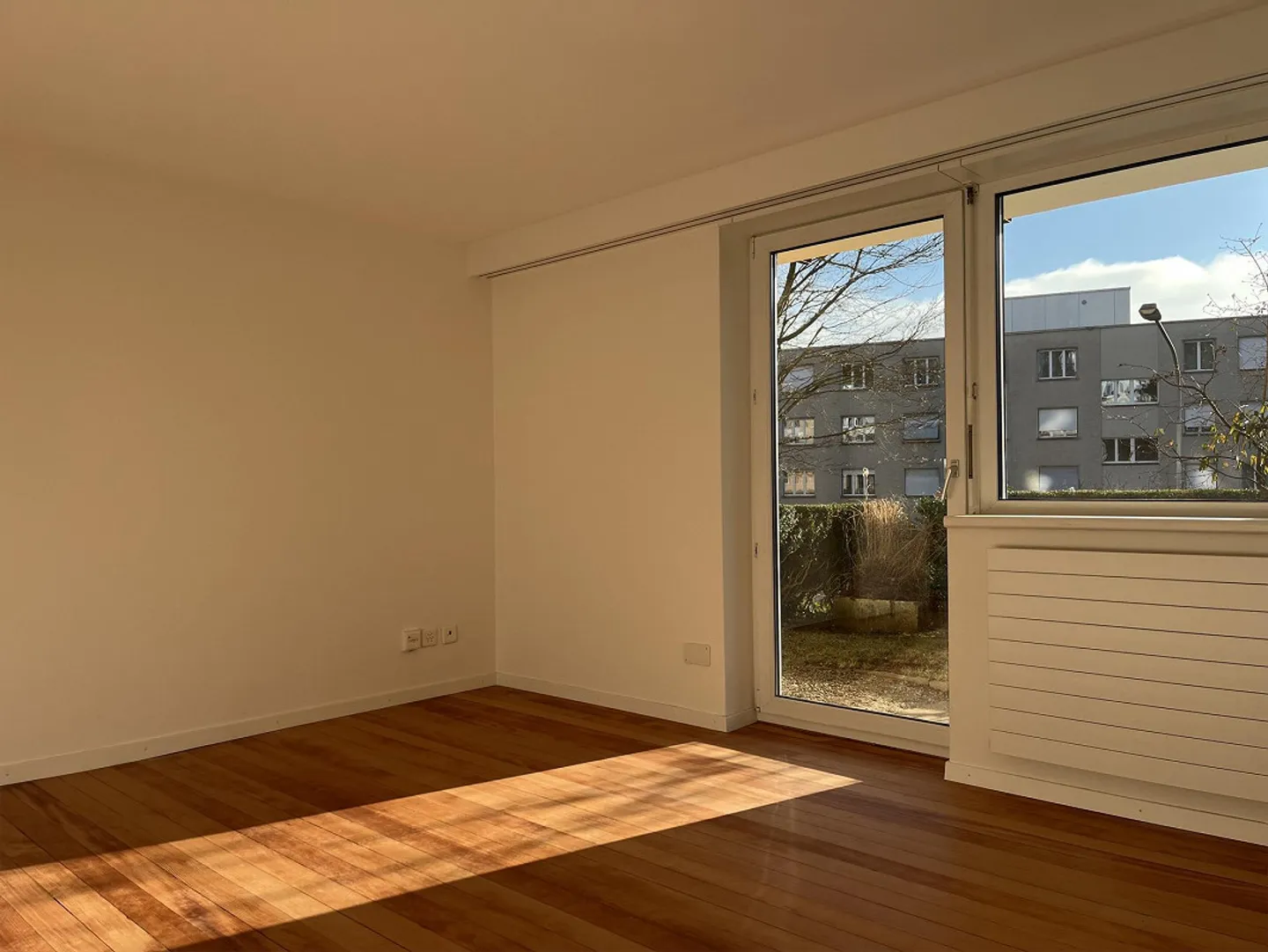 Appartement de jardin charmant et ensoleillé - Photo 3 sur 11