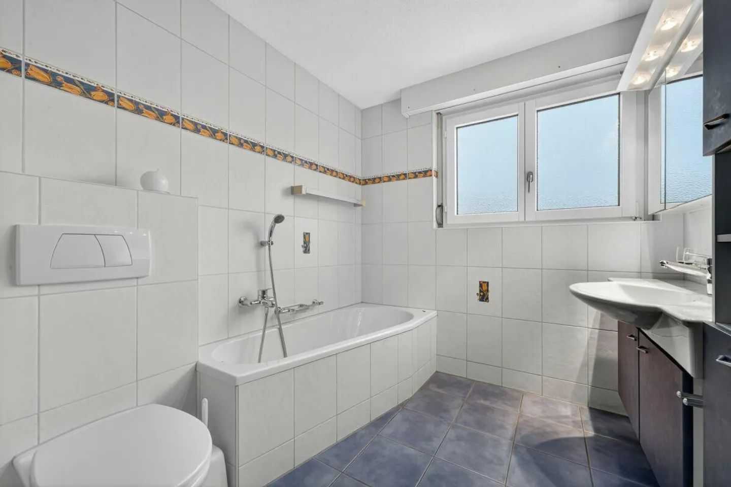 Spacious single-family home with great potential - Photo 6 of 12