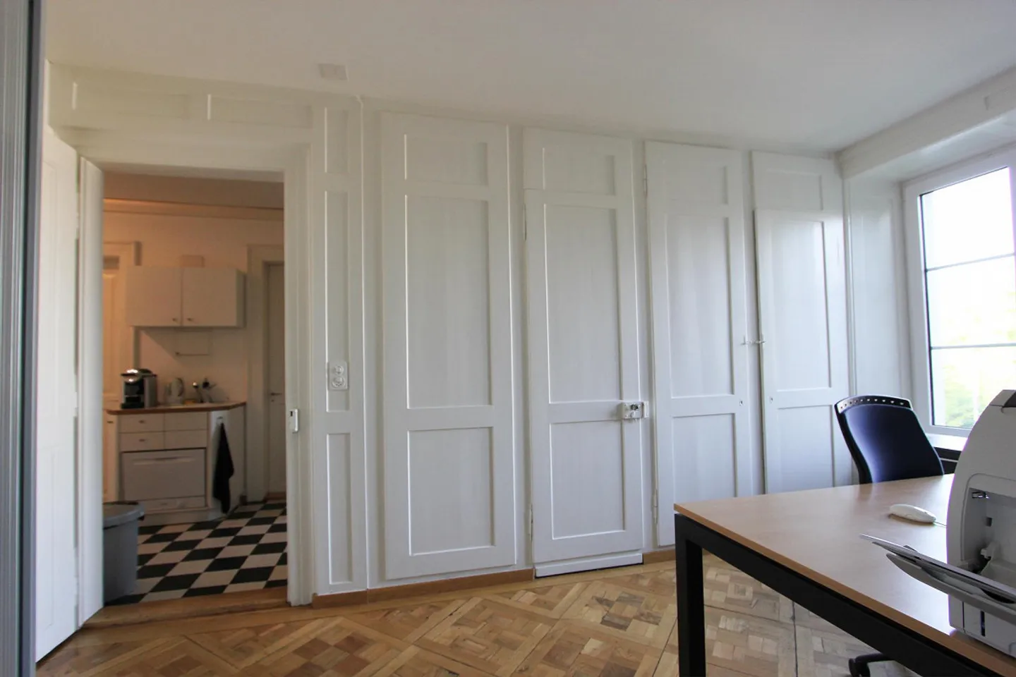 Charmantes Büro (ca. 20 m²) in repräsentativer Villa in Uster - Foto 3 von 8